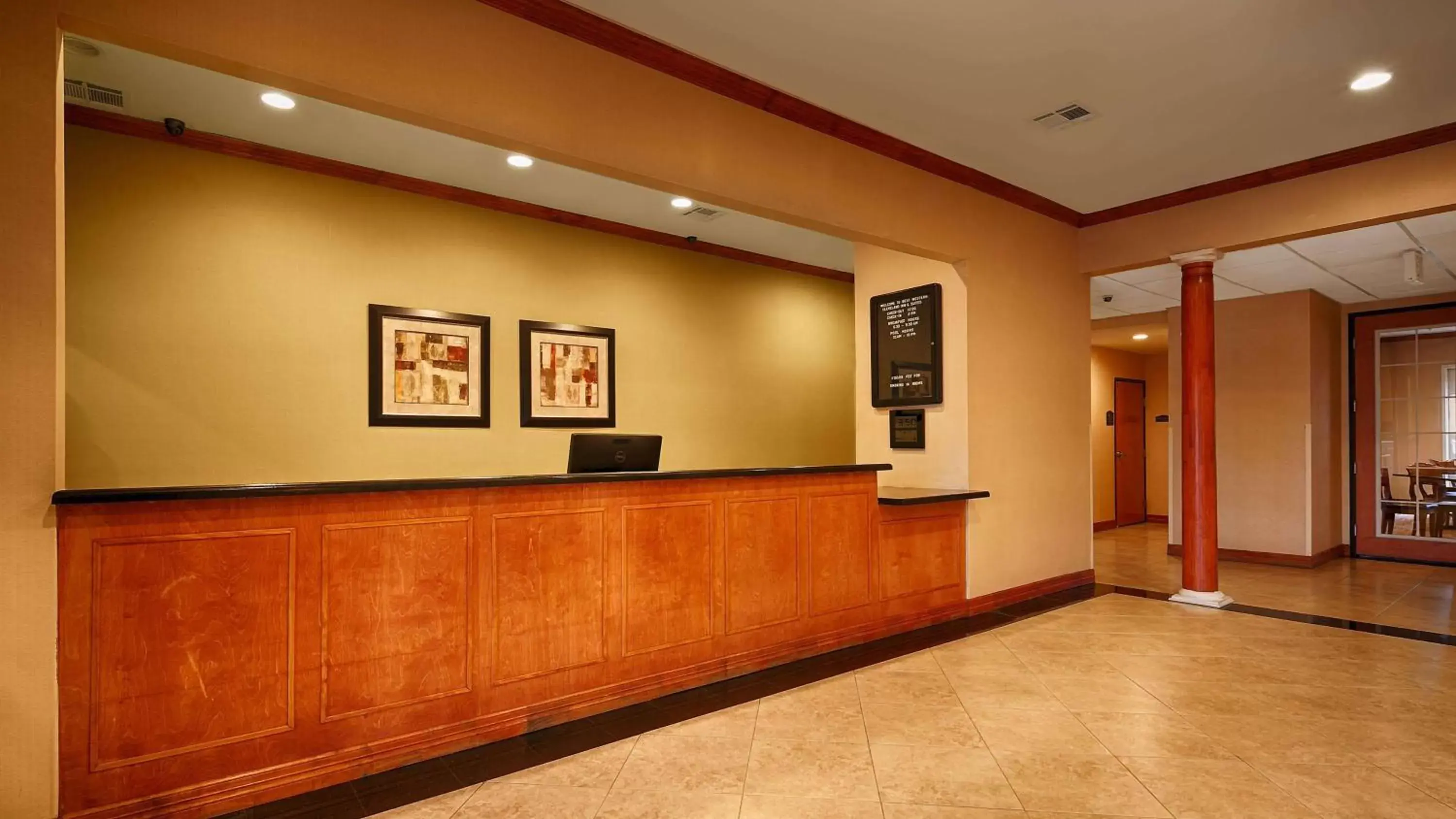 Lobby or reception, Lobby/Reception in Best Western Inn & Suites Cleveland