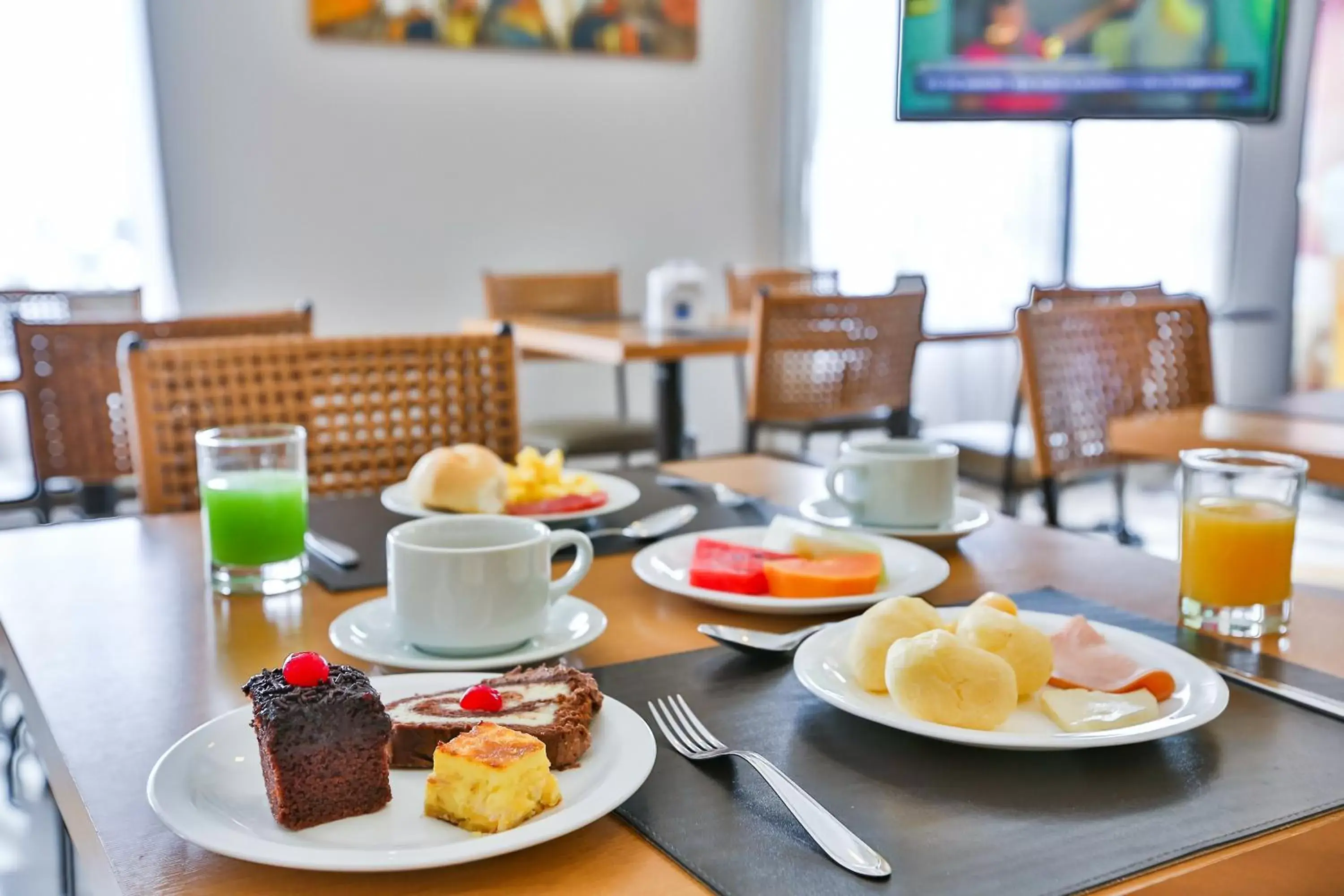 Breakfast in Comfort Hotel Joinville