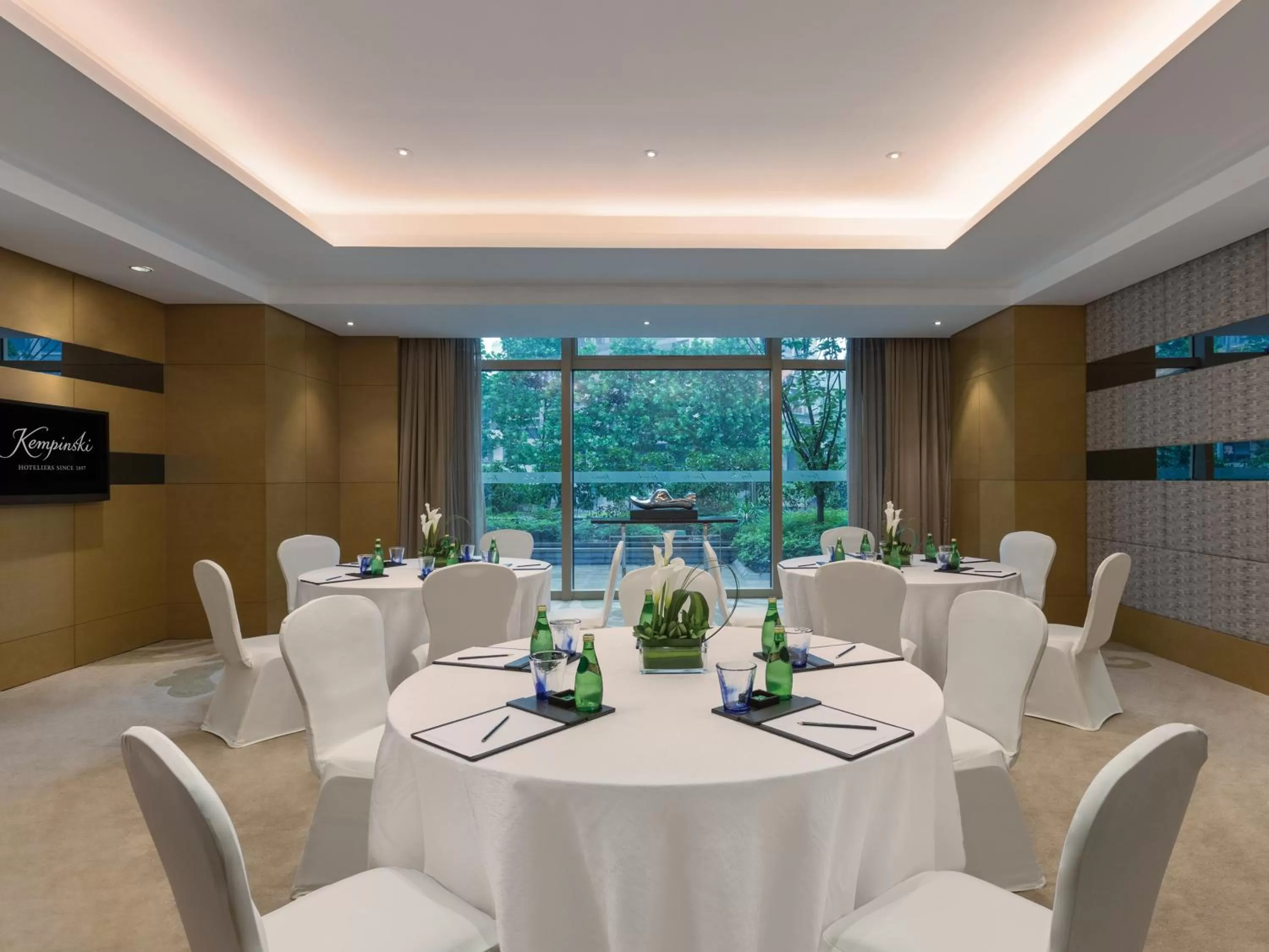 Banquet/Function facilities in Kempinski Hotel Chongqing - Complimentary 500ml Home-Brewed beer voucher upon check-in