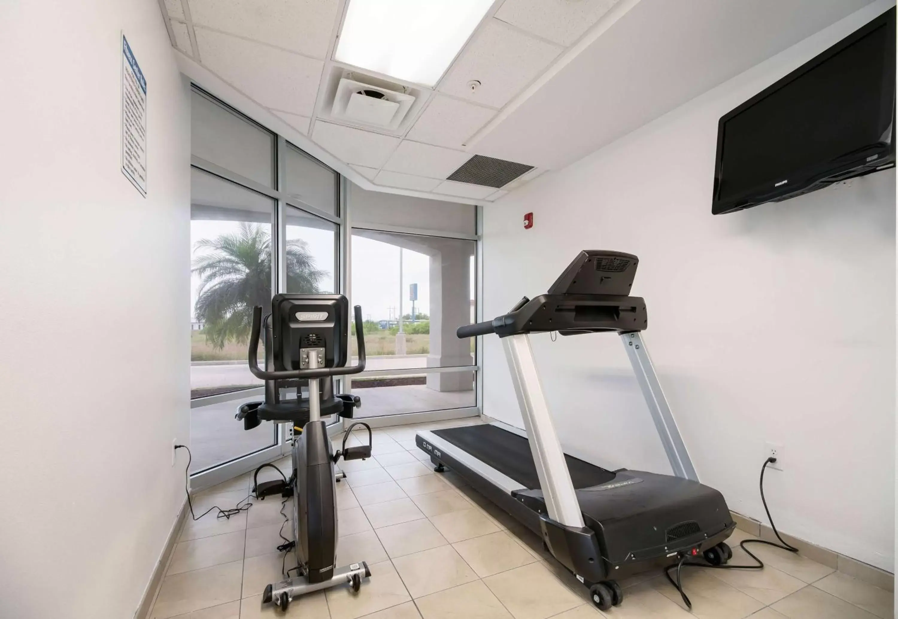 TV and multimedia, Fitness Center/Facilities in Studio 6-Ingleside, TX