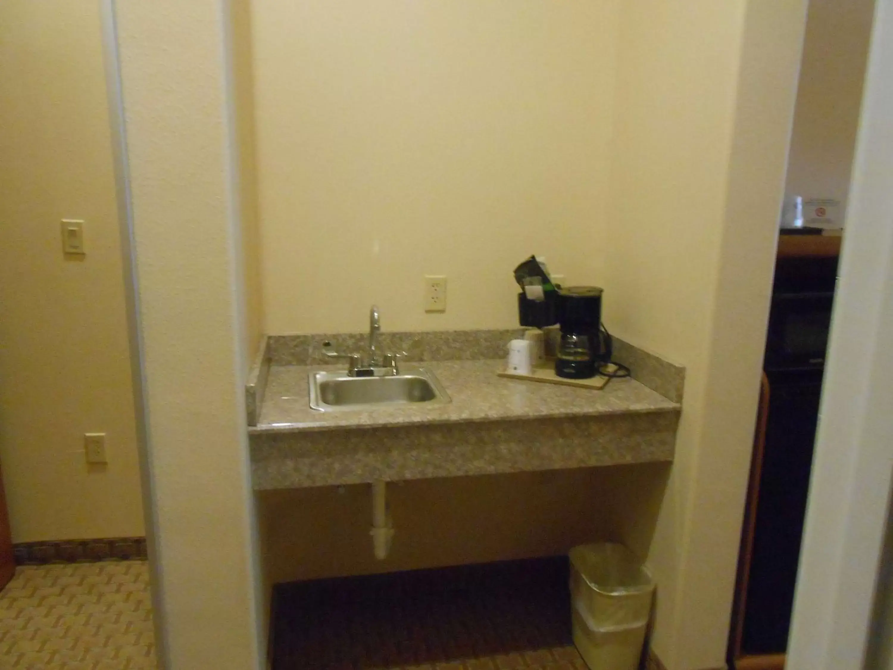 Photo of the whole room, Bathroom in Best Western Plus New Caney Inn & Suites