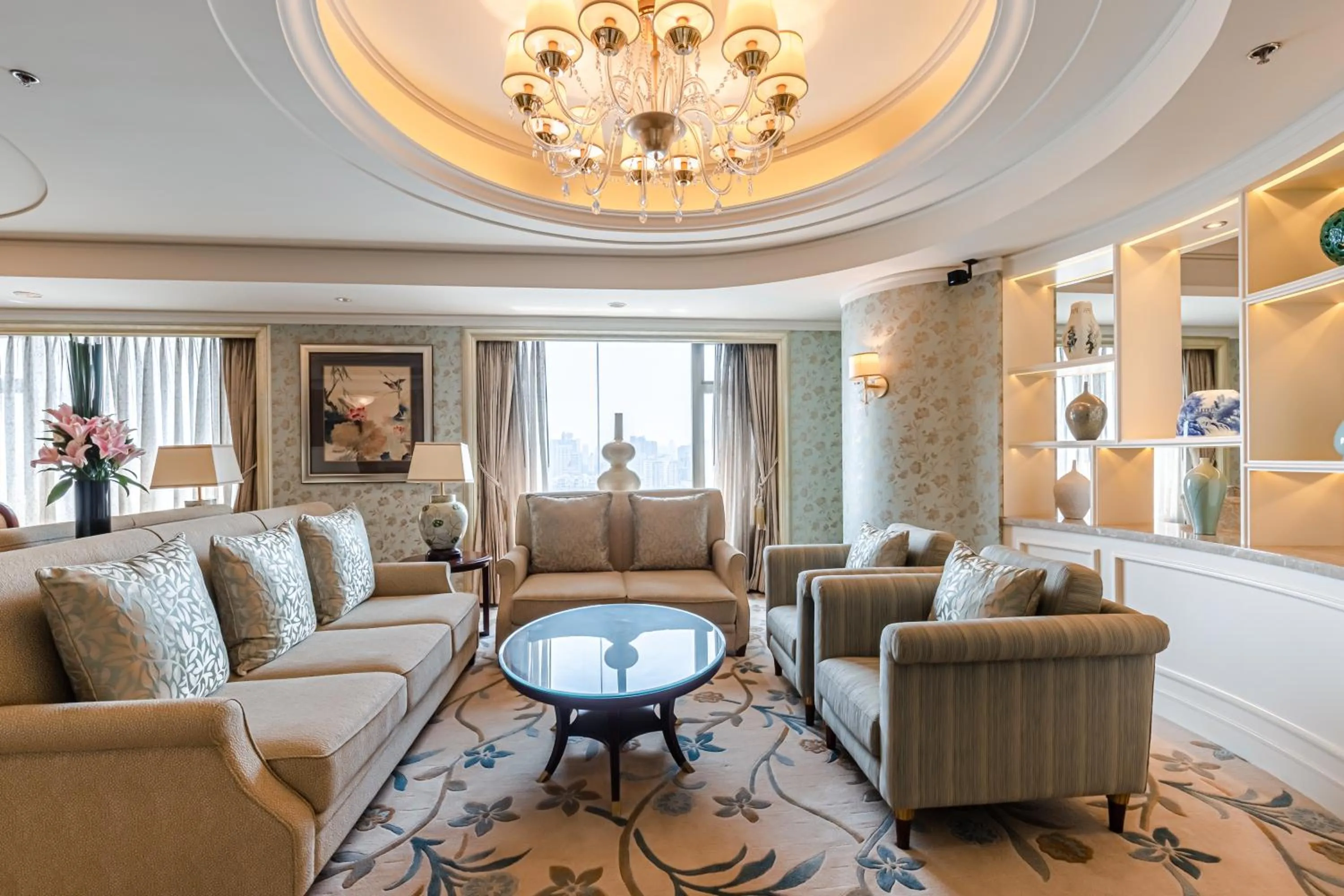 Living room in Shangri-La Hotel, Wuhan