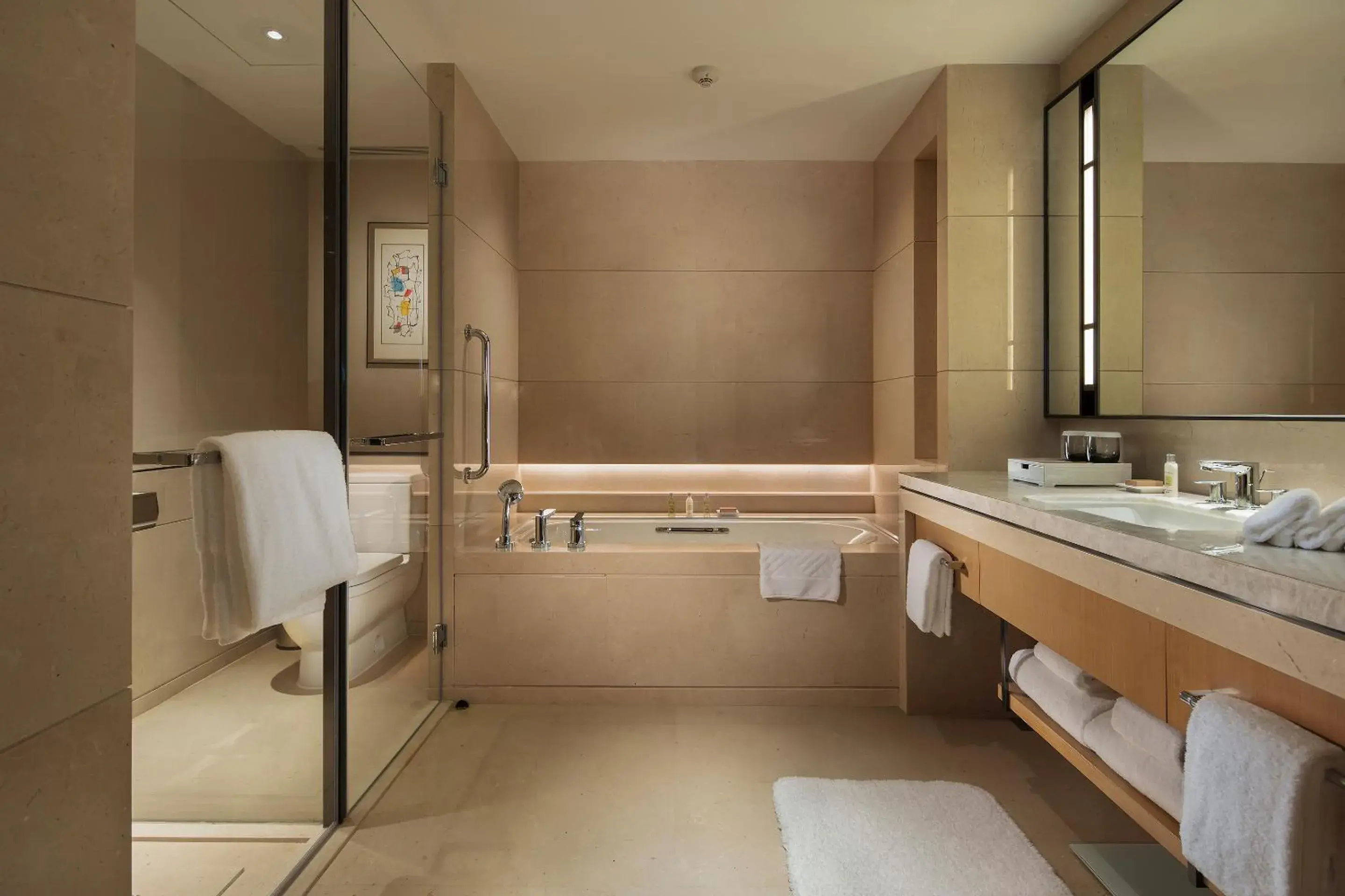 Bath, Bathroom in DoubleTree by Hilton Chengdu Longquanyi