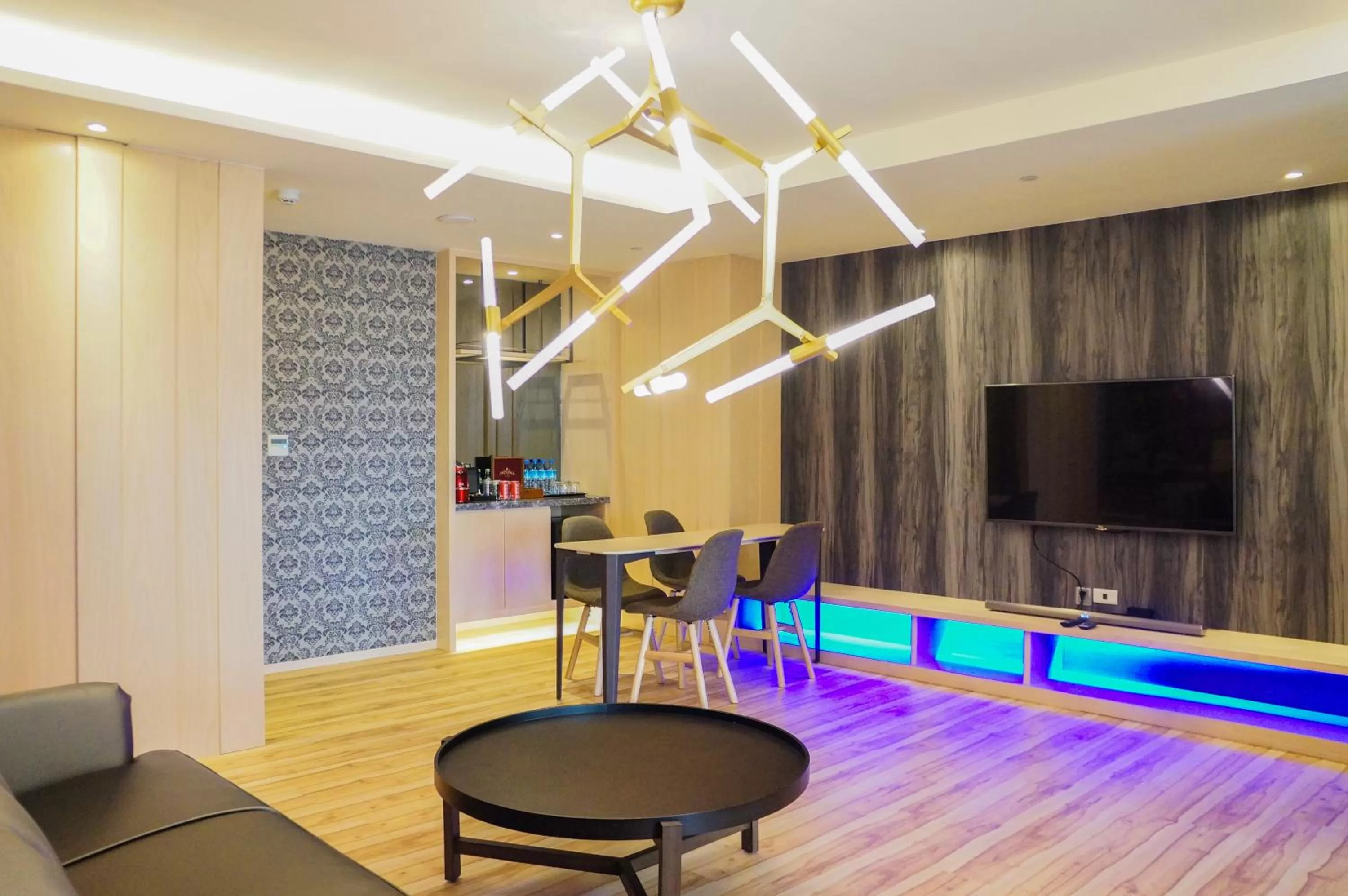 Photo of the whole room in FX Hotel Tainan