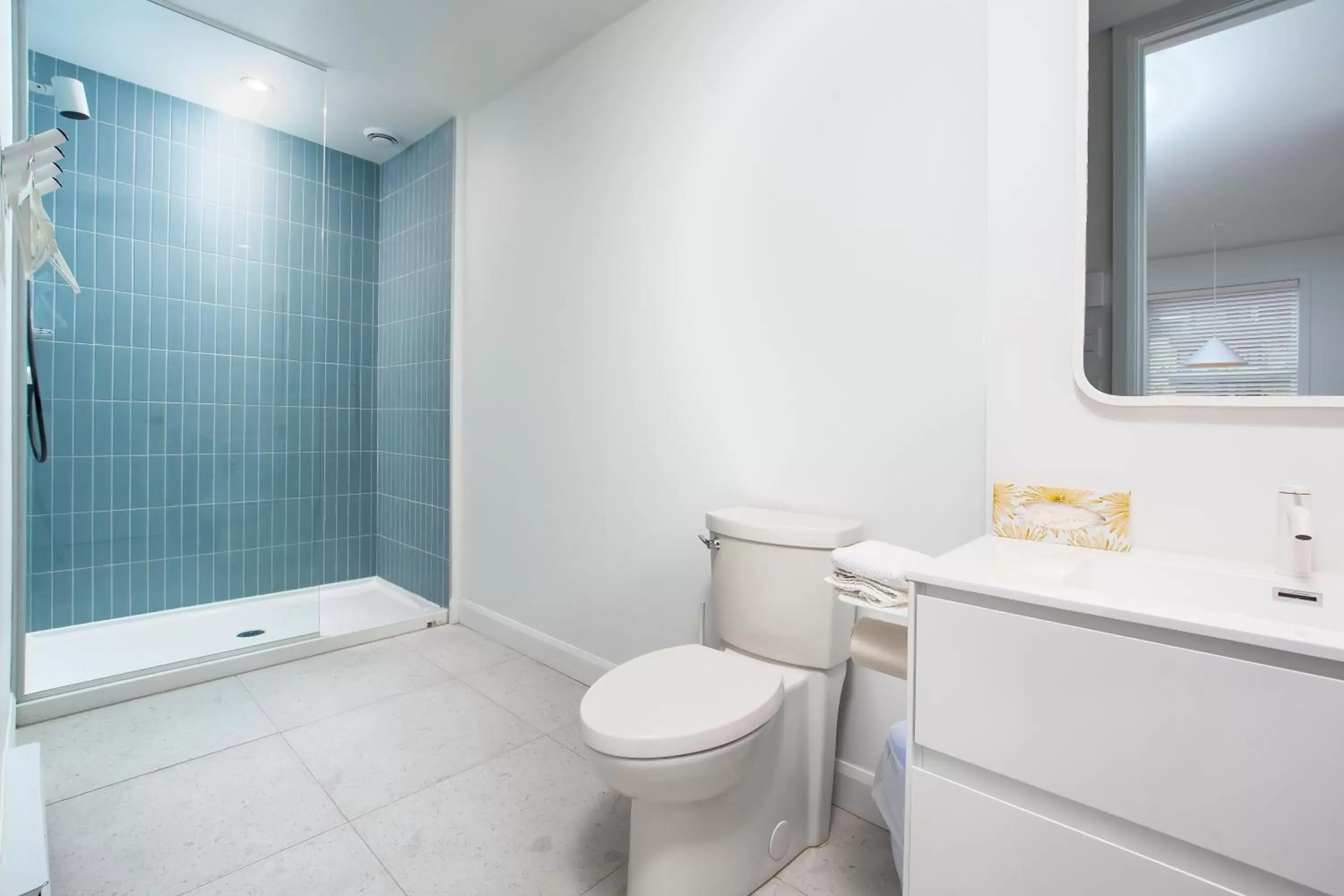 Shower, Bathroom in Les Lofts St-François - Par Les Lofts Vieux-Quebec