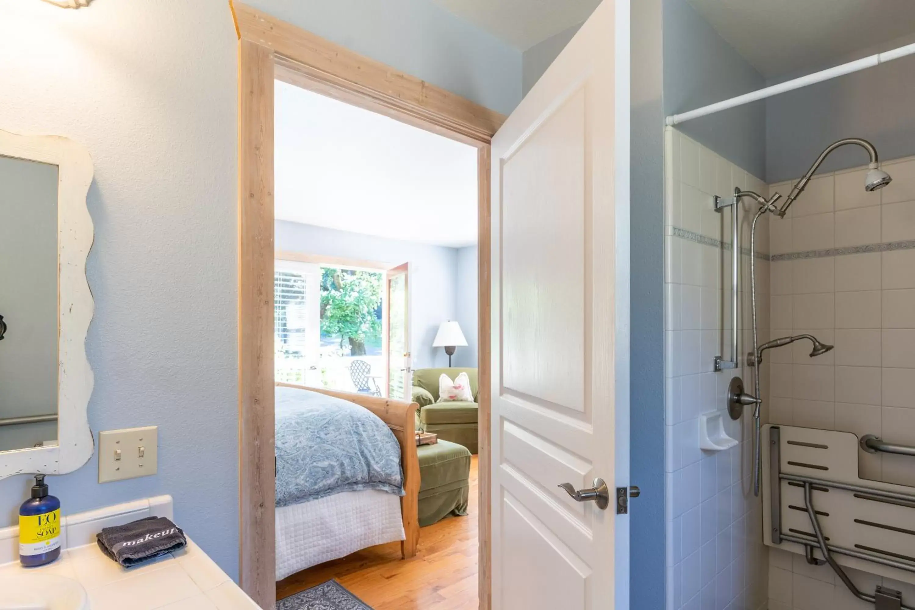 Bathroom in Aurora Park Cottages