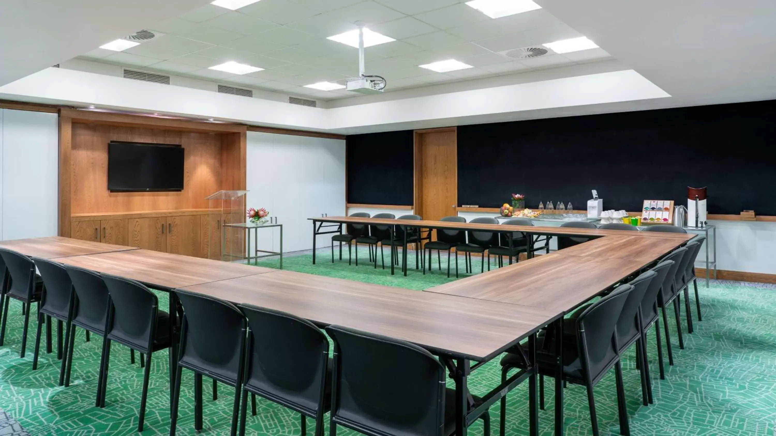 Meeting/conference room in Park Inn by Radisson Cape Town Foreshore