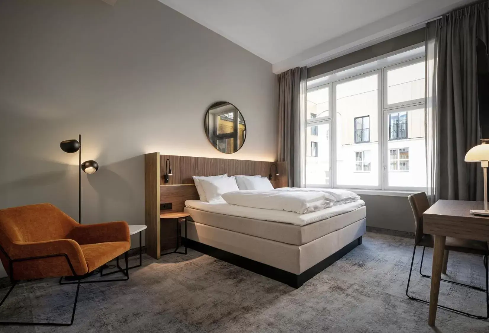 Bedroom, Bed in Karl Johan Hotel