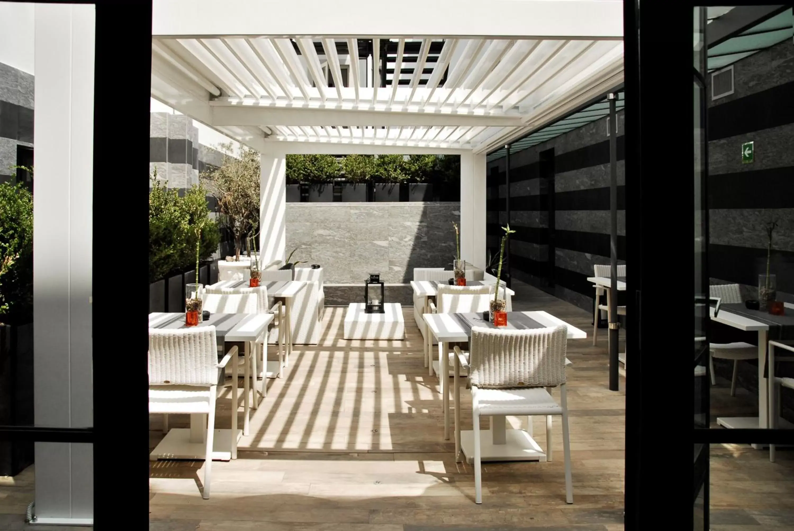Patio, Restaurant/Places to Eat in LHP Hotel River & SPA