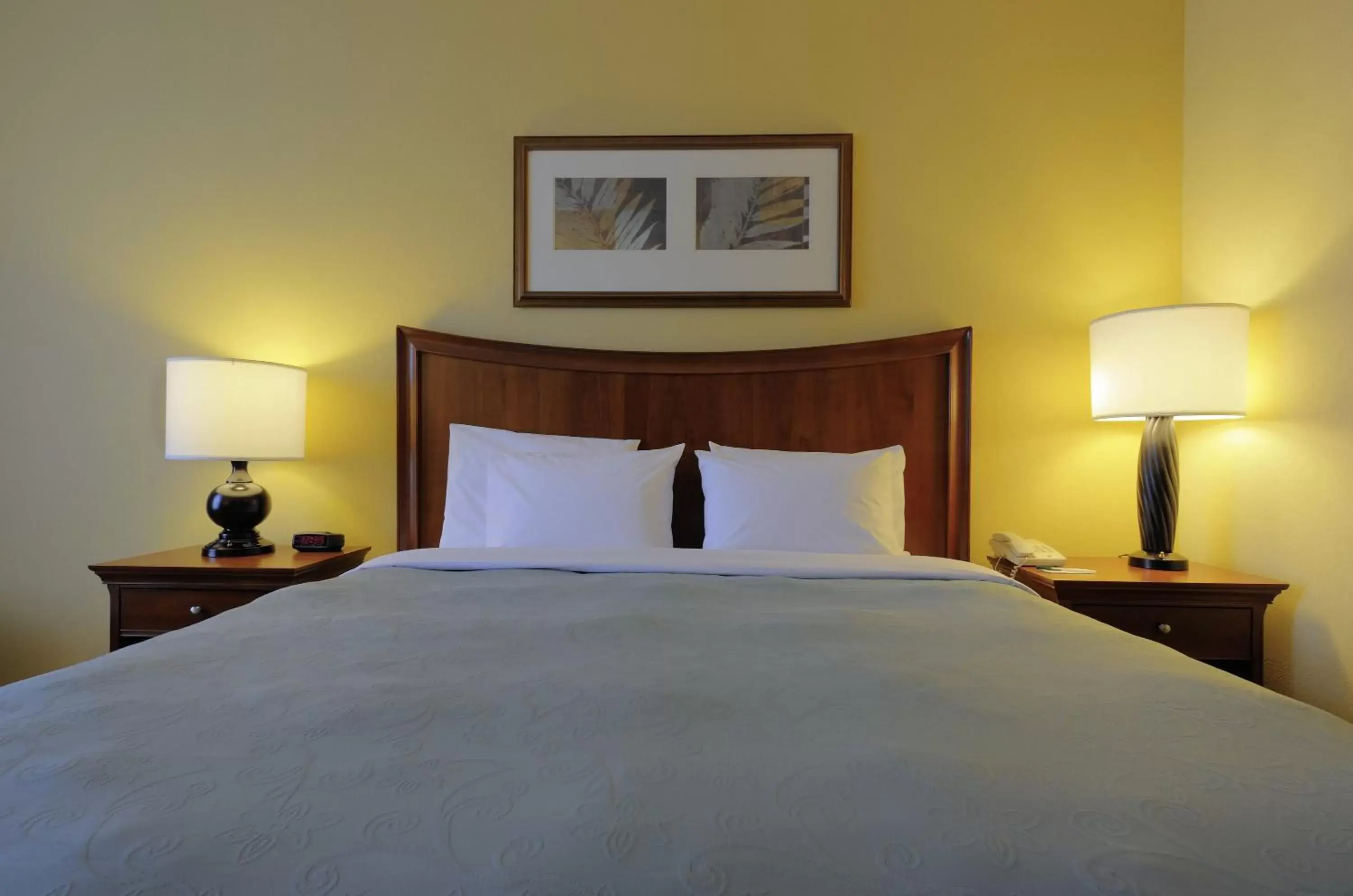 Bed in Country Inn & Suites by Radisson, Orangeburg, SC