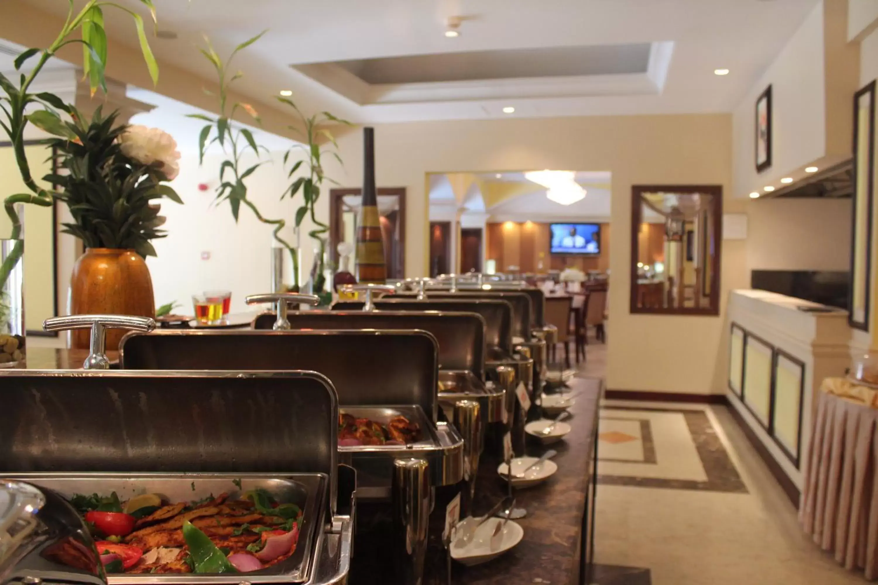 Restaurant/Places to Eat in Ramada by Wyndham Hotel Riyadh