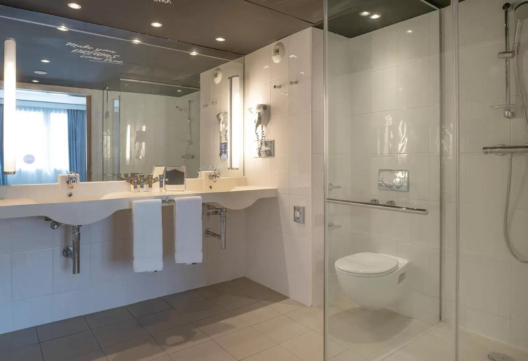 Property building, Bathroom in Novotel Barcelona Cornellà