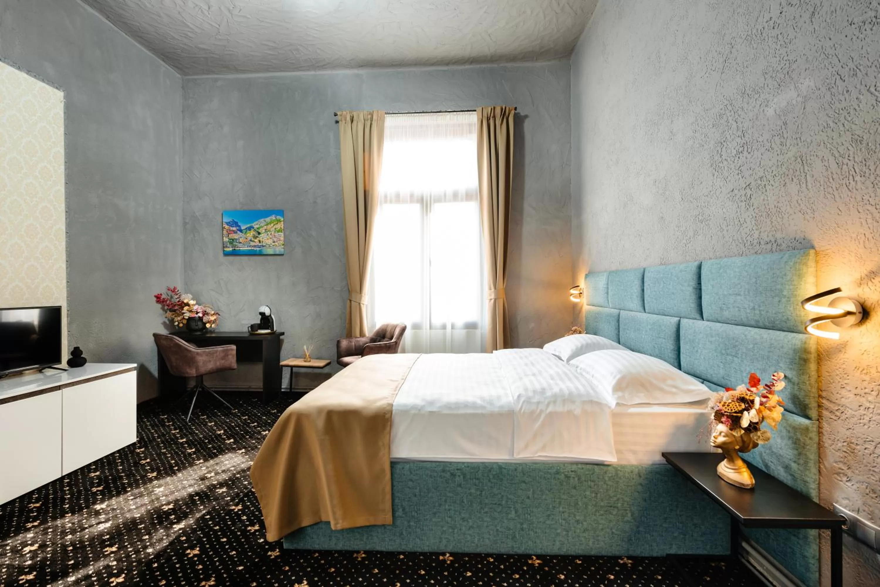 Photo of the whole room, Bed in Palace Bulevard Inn