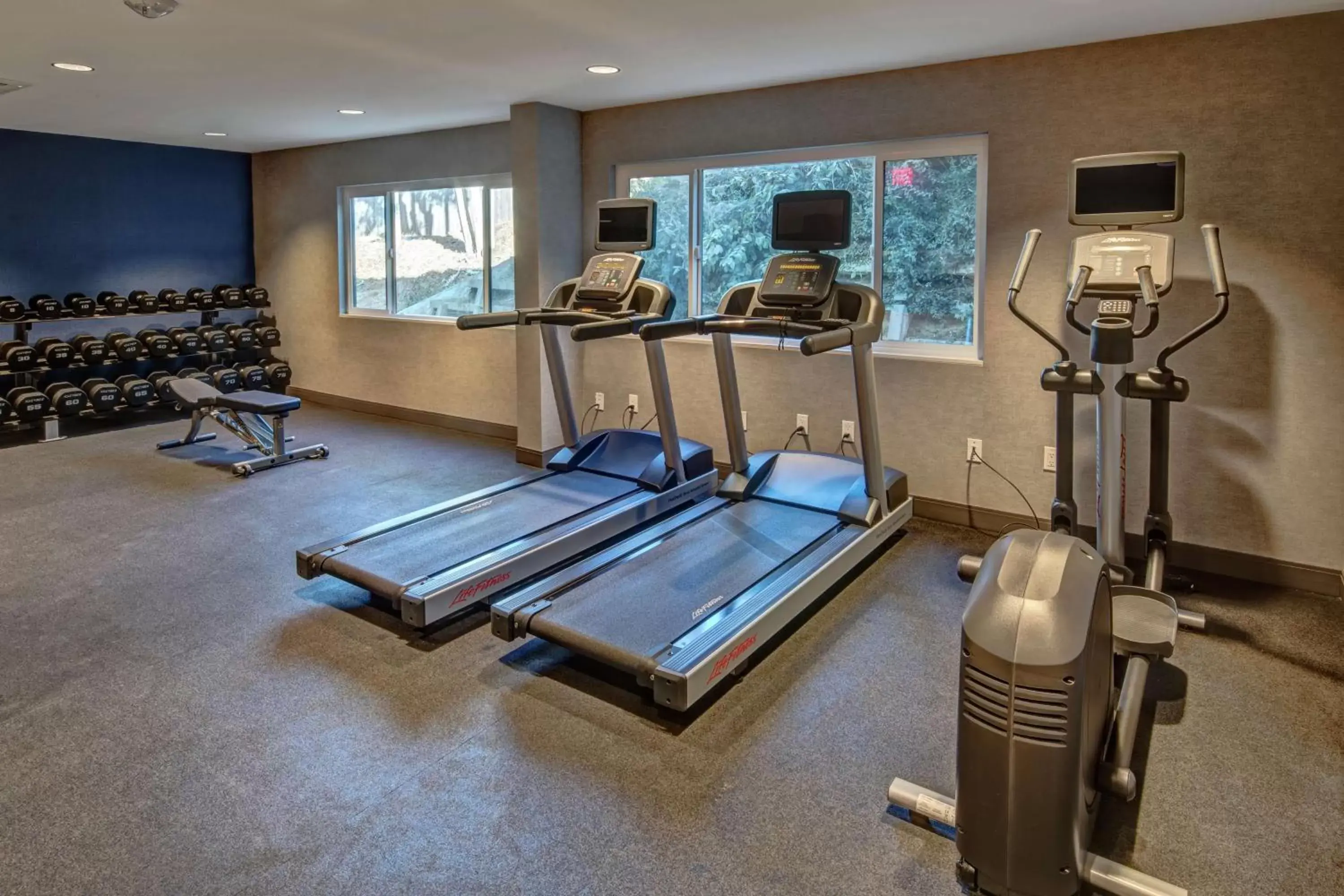 Fitness centre/facilities in Hampton by Hilton Encinitas-Cardiff Encinitas, CA Fitness centre/facilities in Hampton by Hilton Encinitas-Cardiff Encinitas, CA