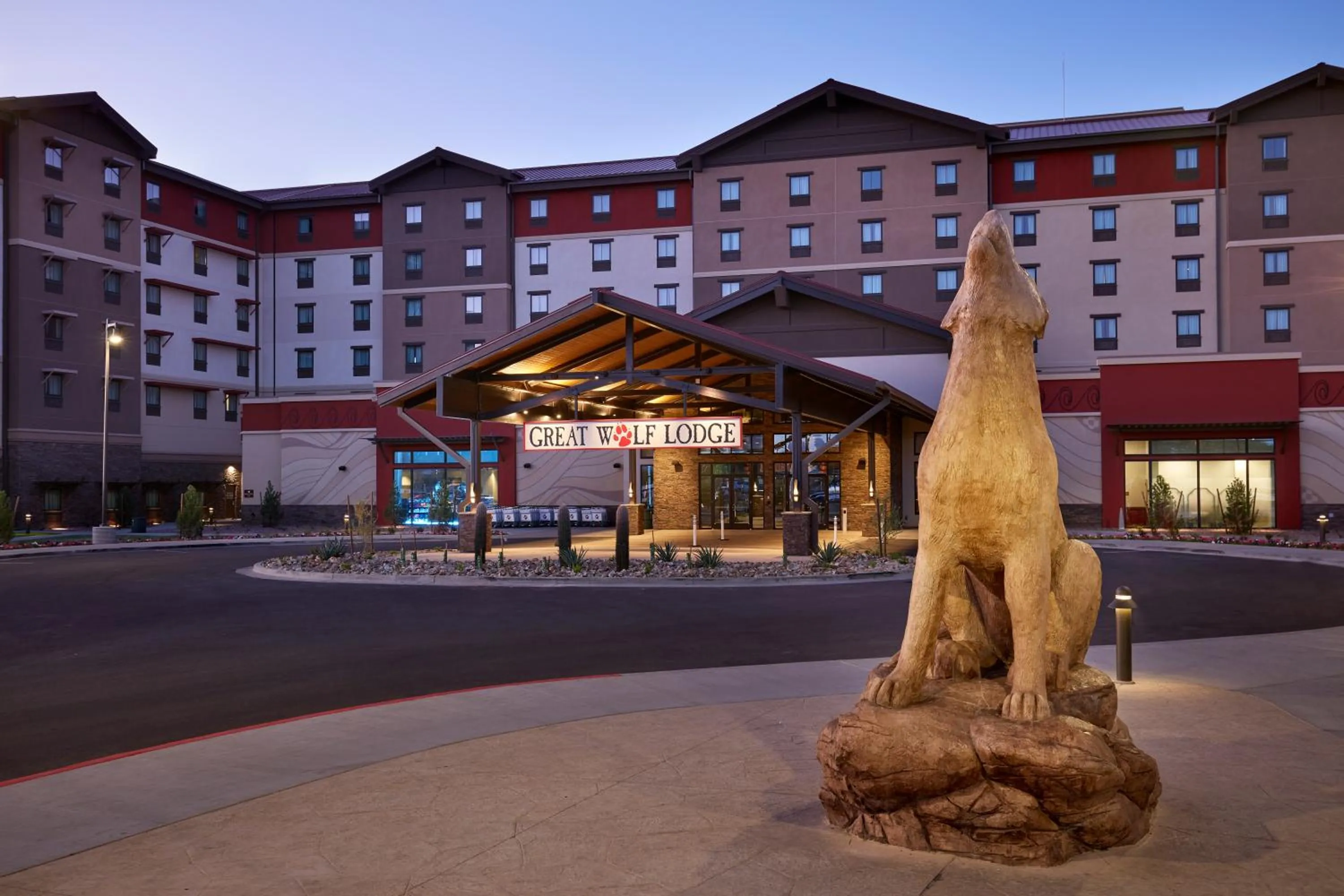 Property building in Great Wolf Lodge Arizona