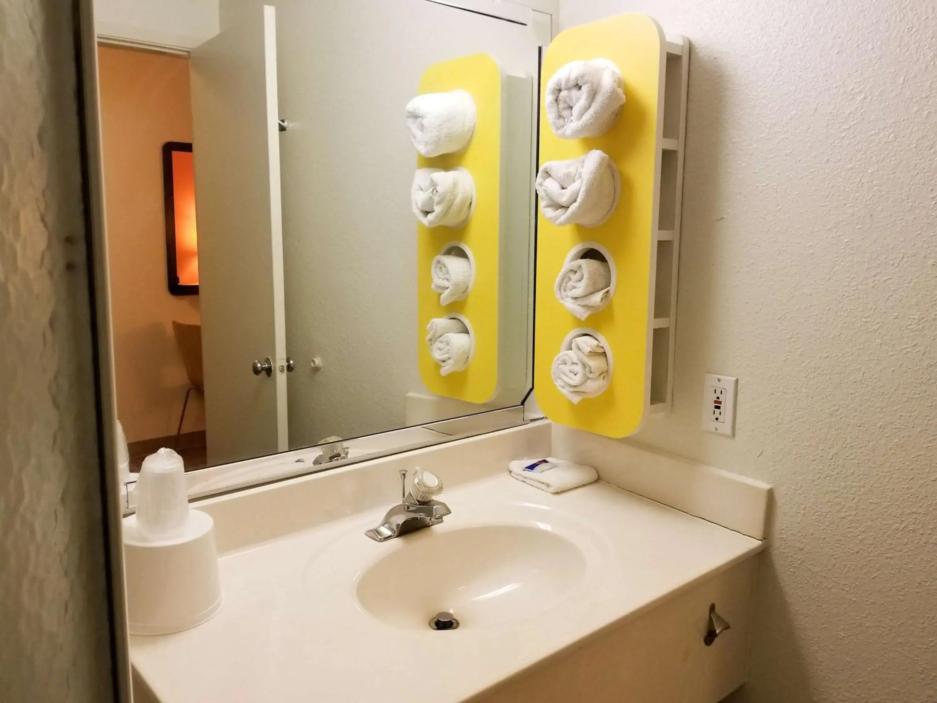 Bathroom in Motel 6-Normal, IL - Bloomington Area