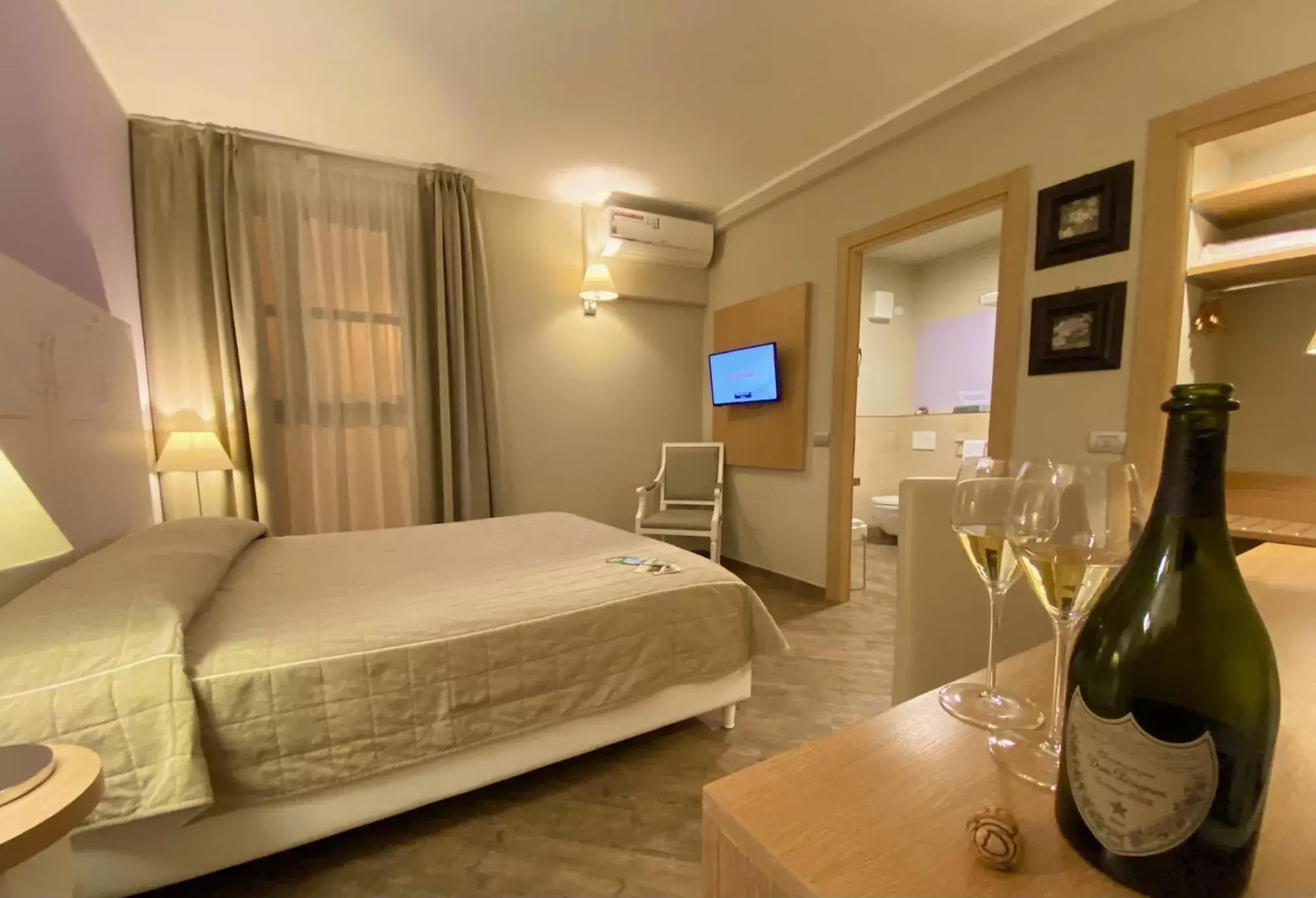 Bedroom, Bed in Hotel Monteverde Bedroom, Bed in Hotel Monteverde