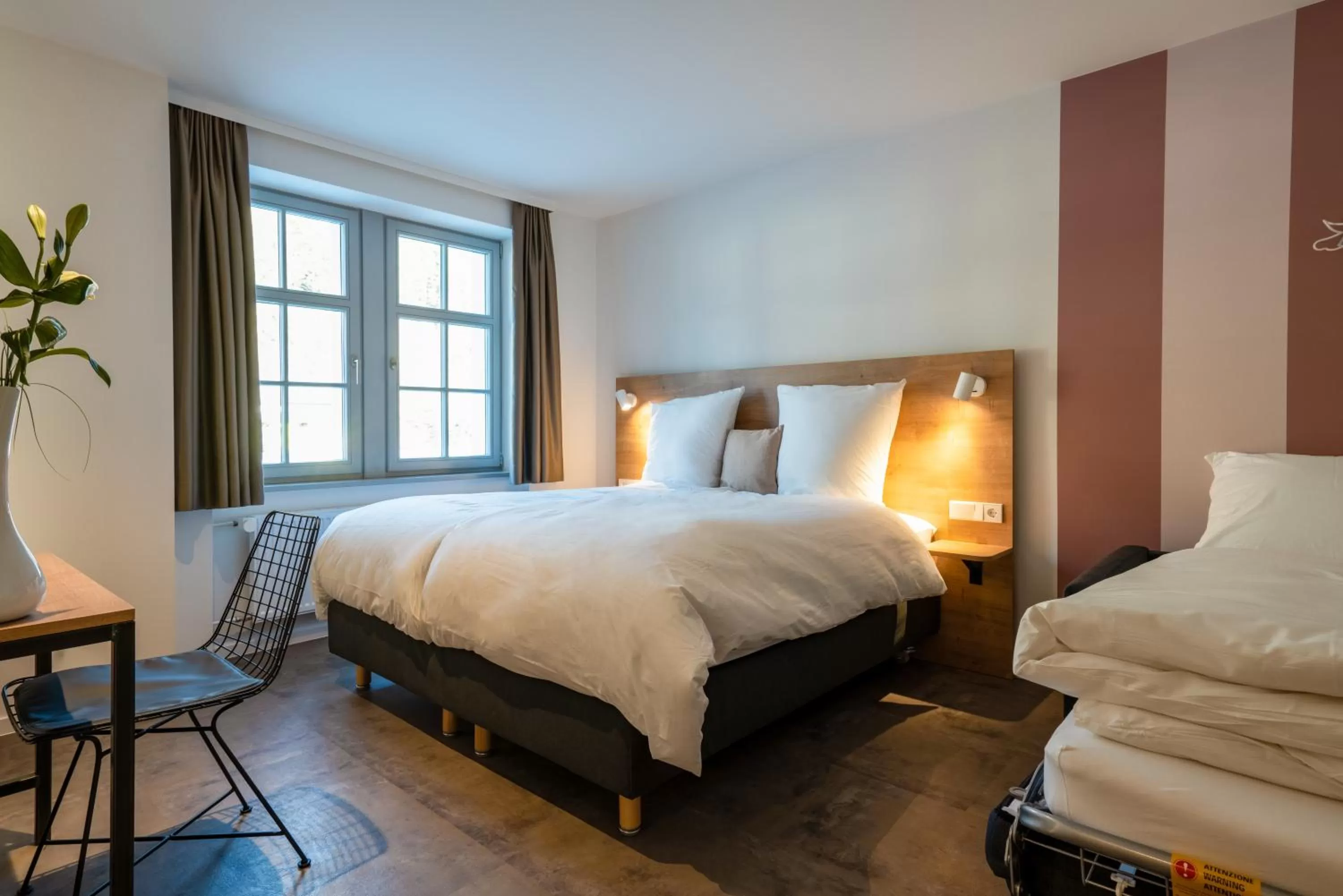 Photo of the whole room, Bed in coucou hotel & kuckucks-stube (Titisee)