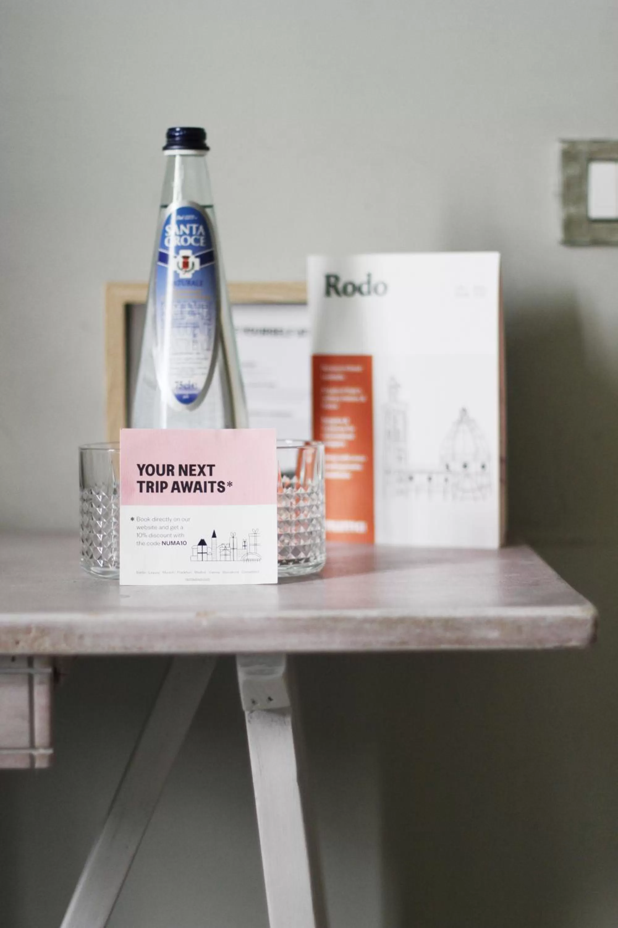 Decorative detail in Numa Florence Rodo