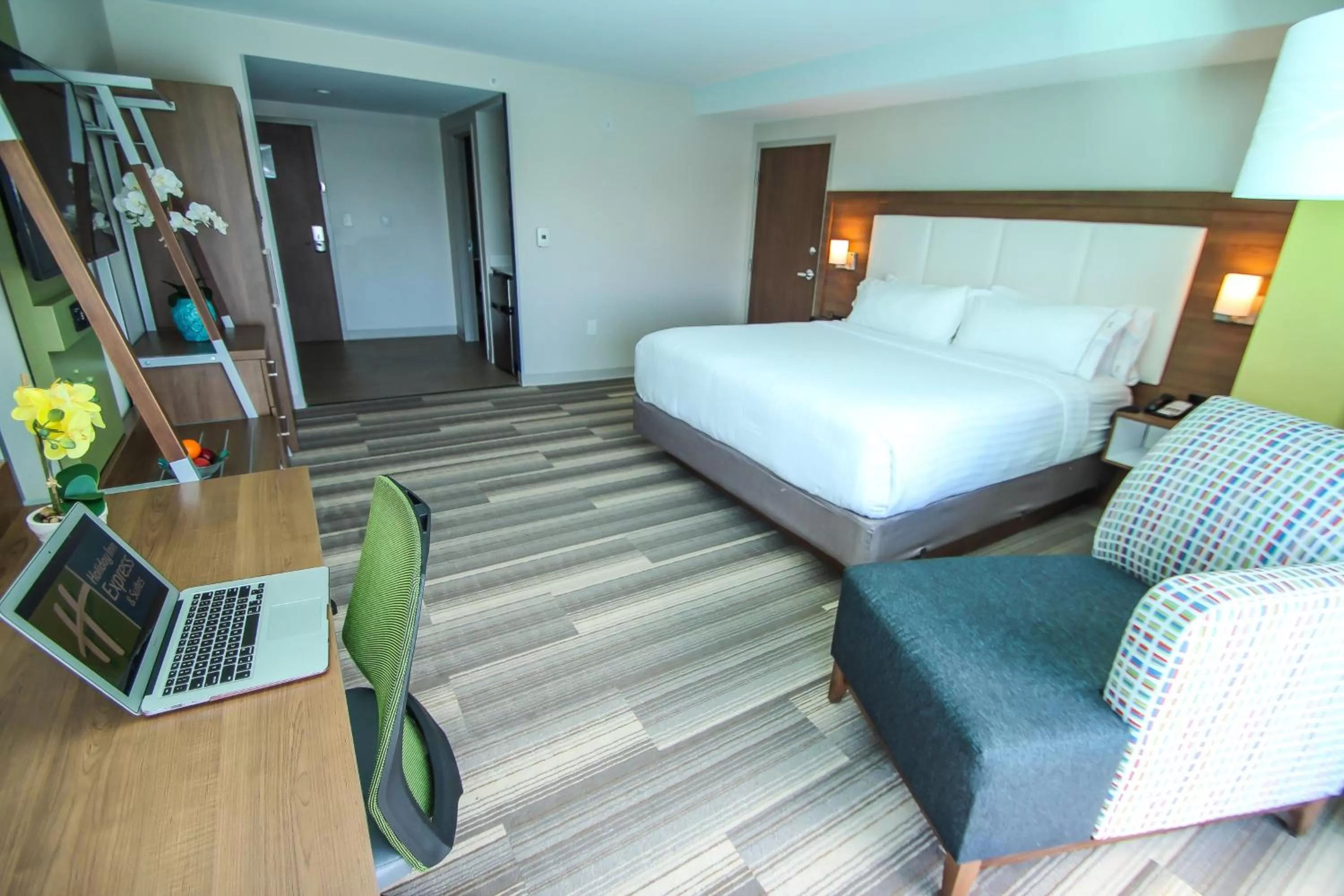 Photo of the whole room, Bed in Holiday Inn Express & Suites Miami Airport East by IHG