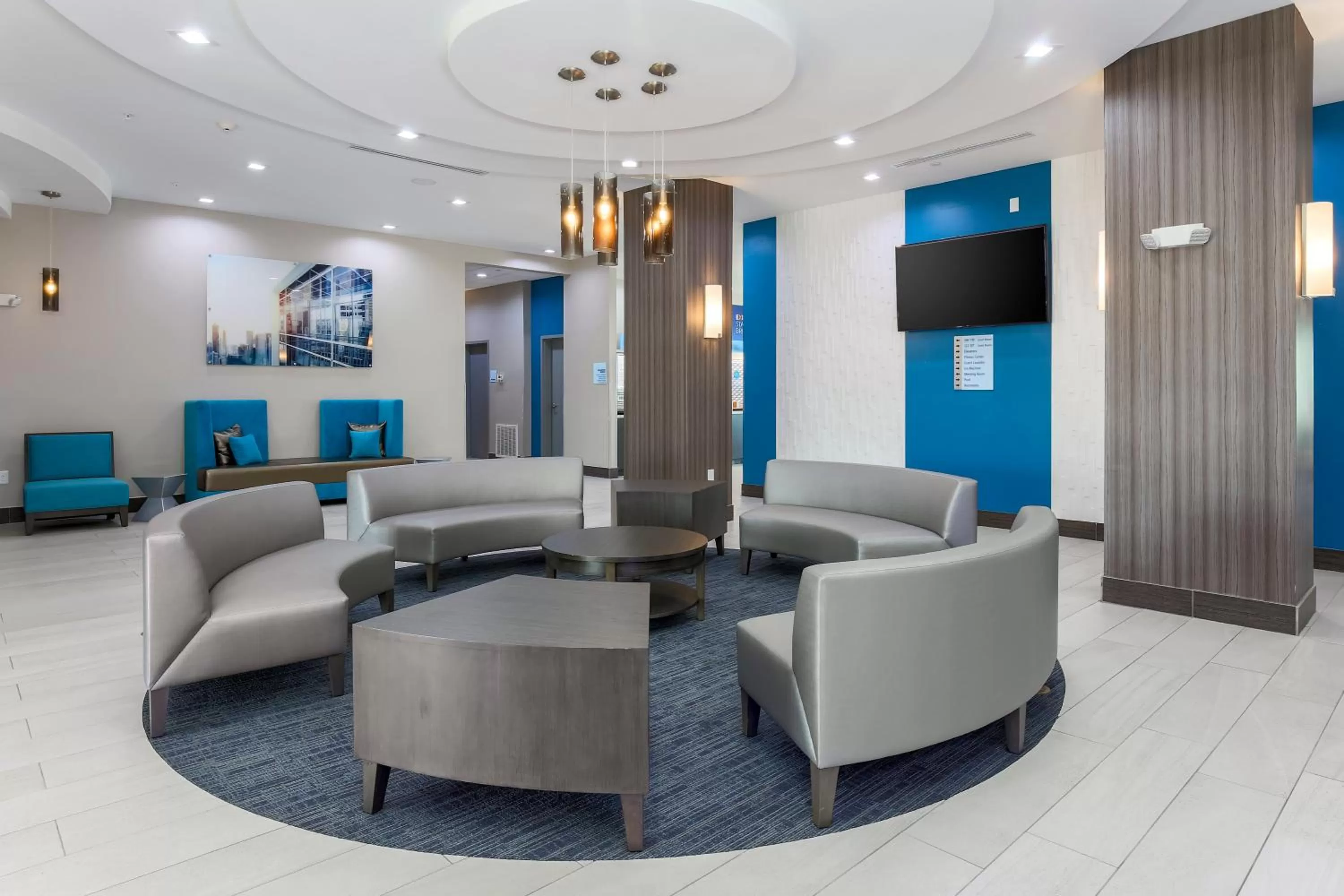 Property building in Holiday Inn Express & Suites Houston - Hobby Airport Area by IHG