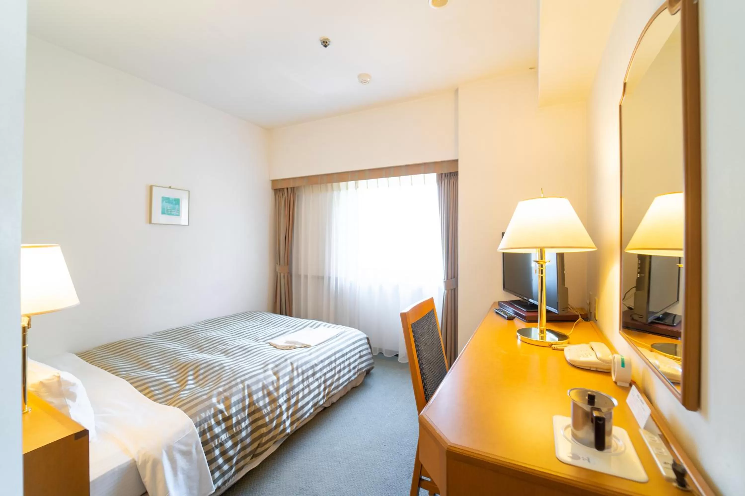 Photo of the whole room, Bed in Garden Hotel Kanazawa