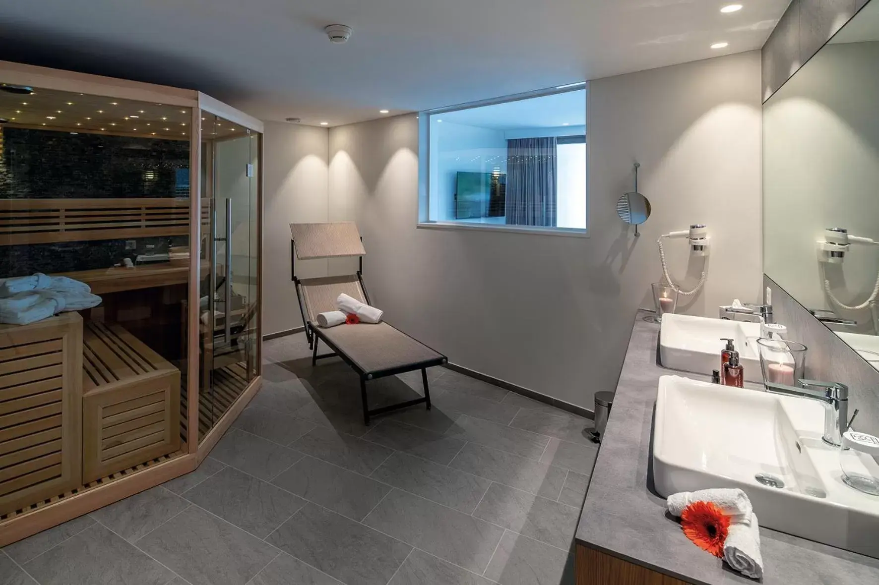 Bathroom in Hotel Lago Maggiore - Welcome!