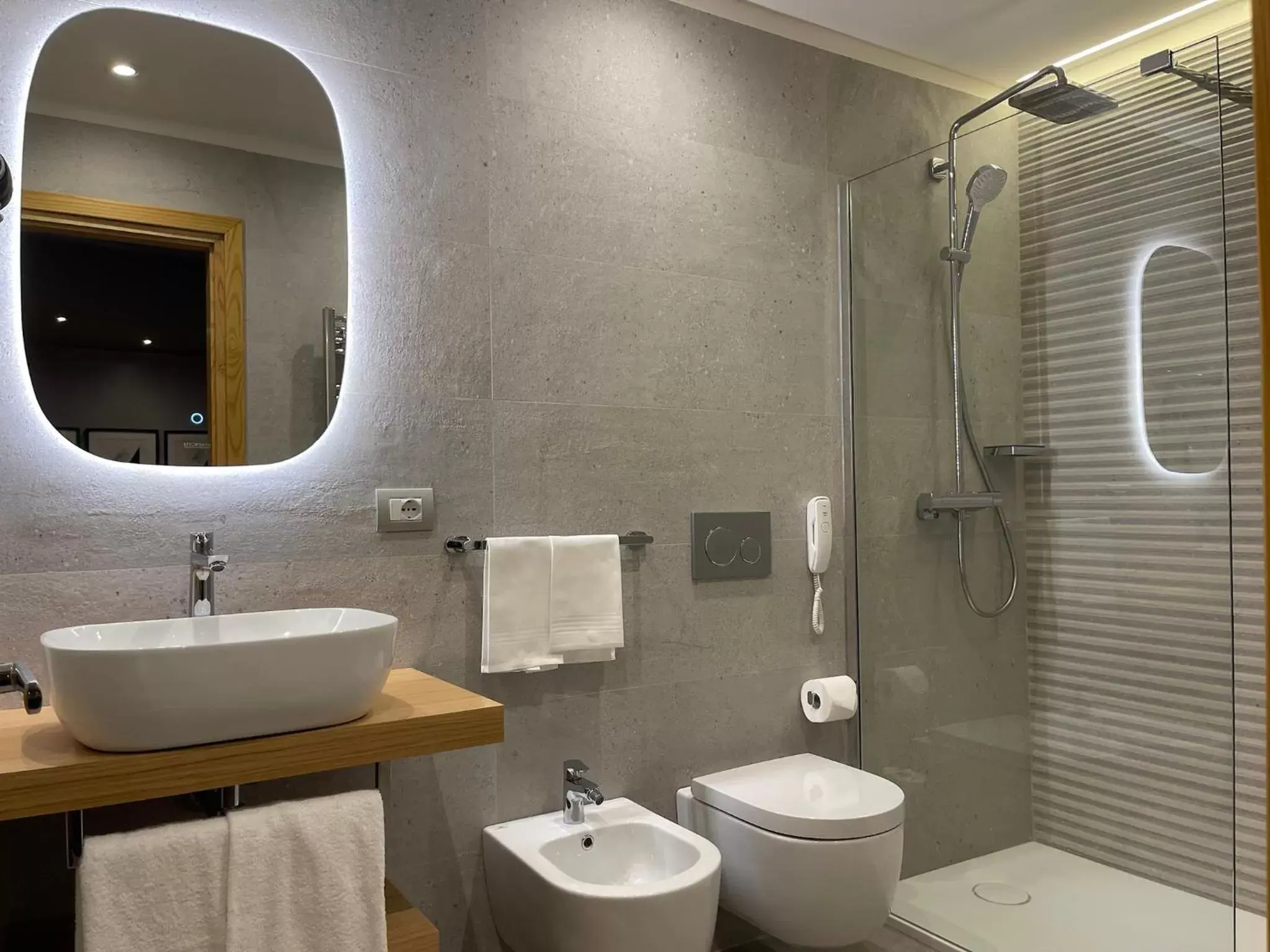 Bathroom in Best Western Plus Executive Hotel and Suites