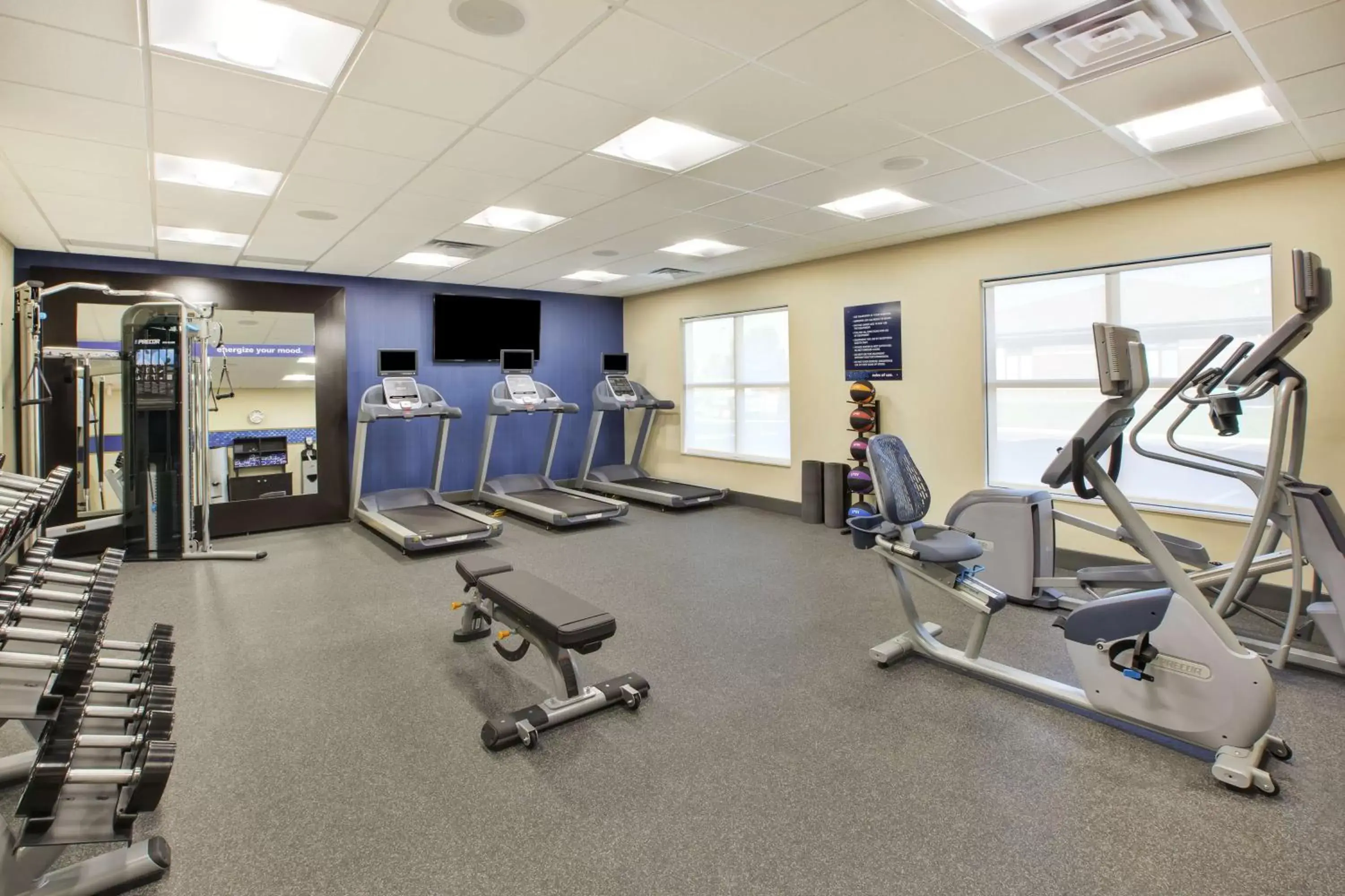 Fitness centre/facilities, Fitness Center/Facilities in Hampton Inn & Suites By Hilton, Southwest Sioux Falls