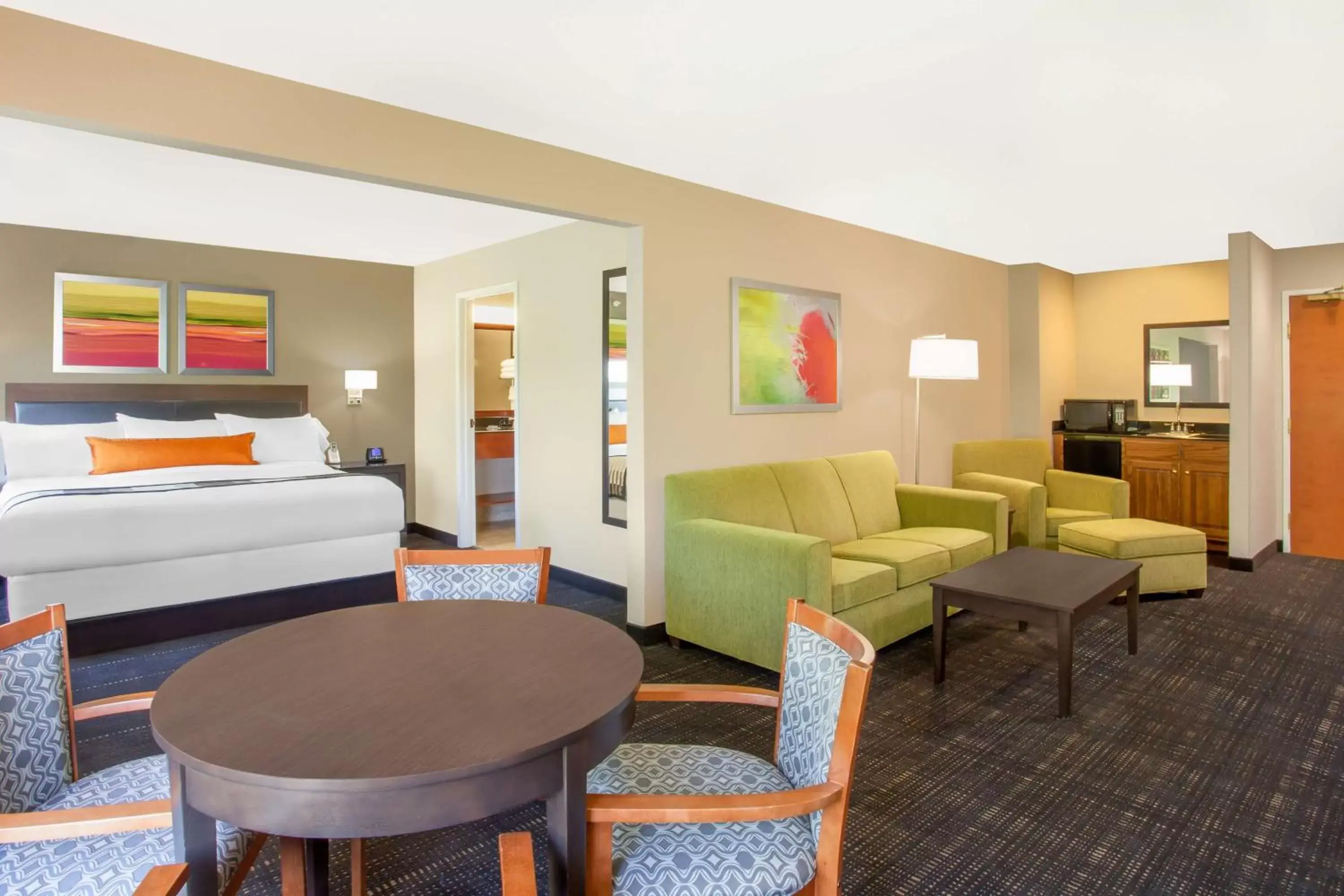 Deluxe King Studio Suite - Non-Smoking in Wingate by Wyndham Columbia