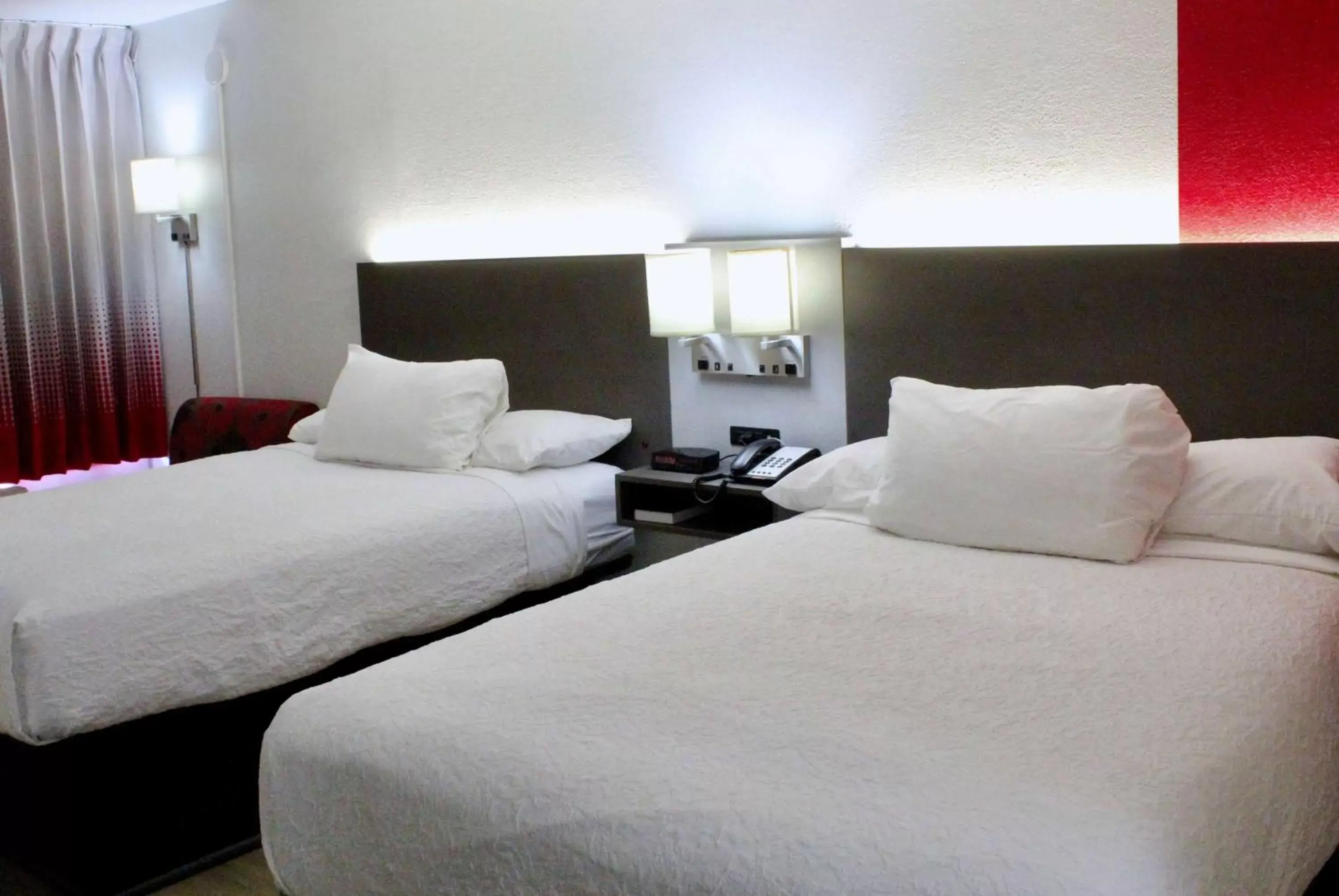 Photo of the whole room, Bed in Ramada by Wyndham Harrisonburg Photo of the whole room, Bed in Ramada by Wyndham Harrisonburg