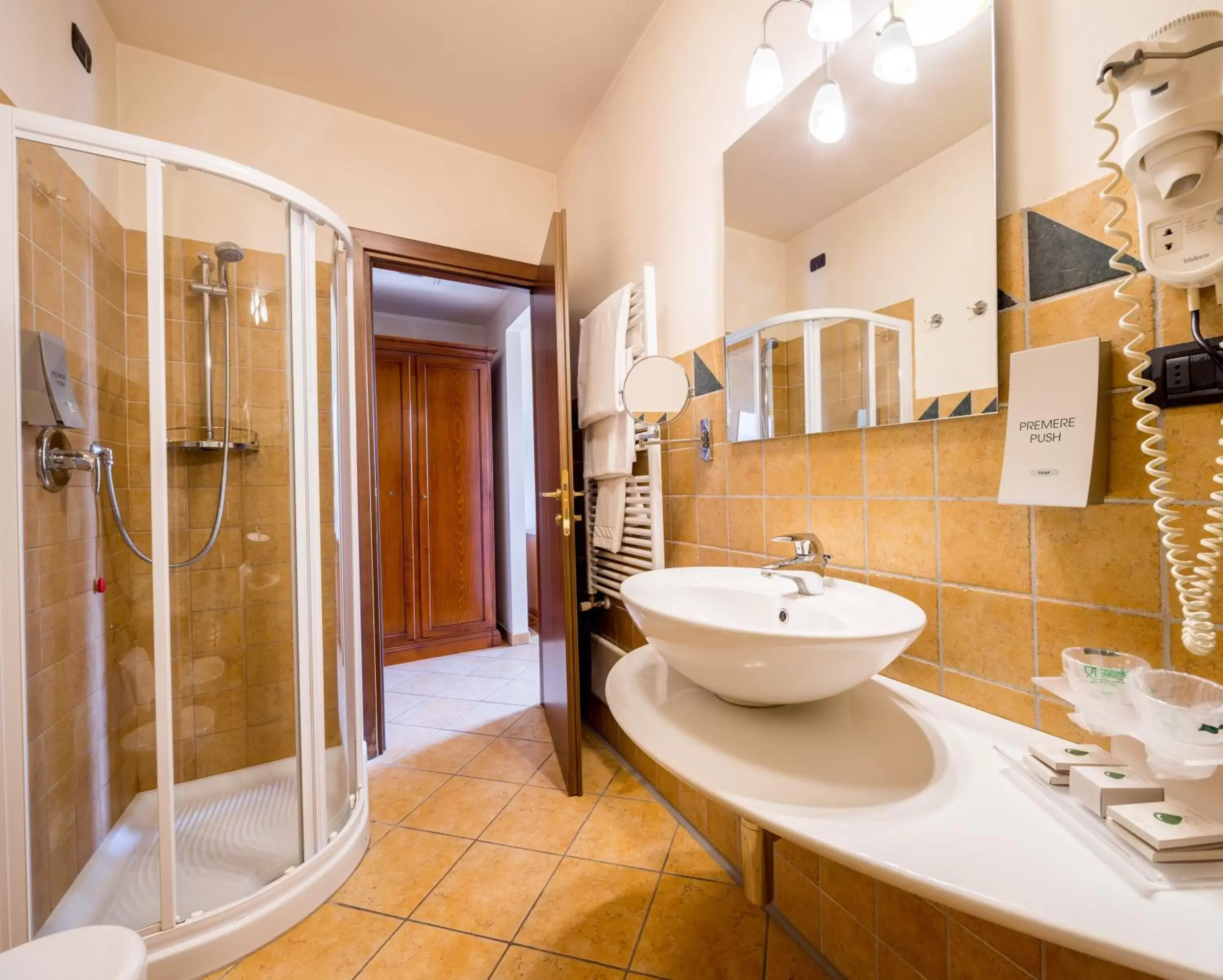 Shower, Bathroom in Best Western Plus Hotel Le Rondini