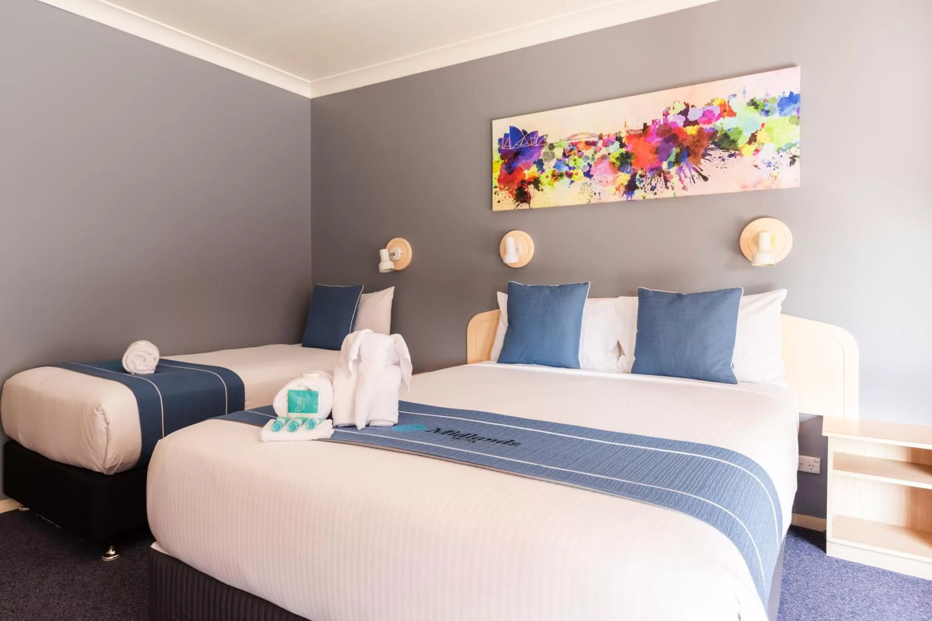 Bed in Midlands Motel