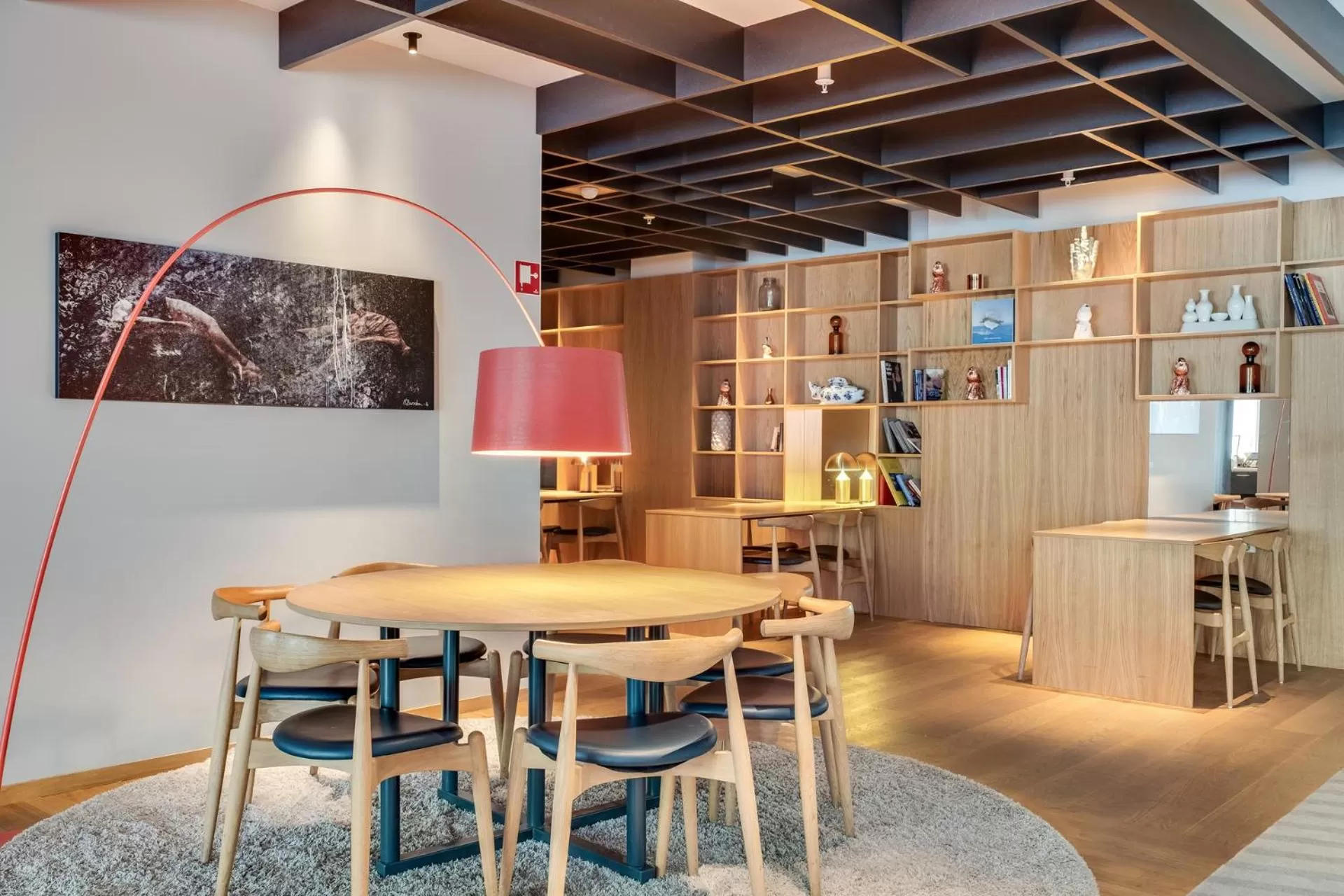 Library in Quality Hotel Residence