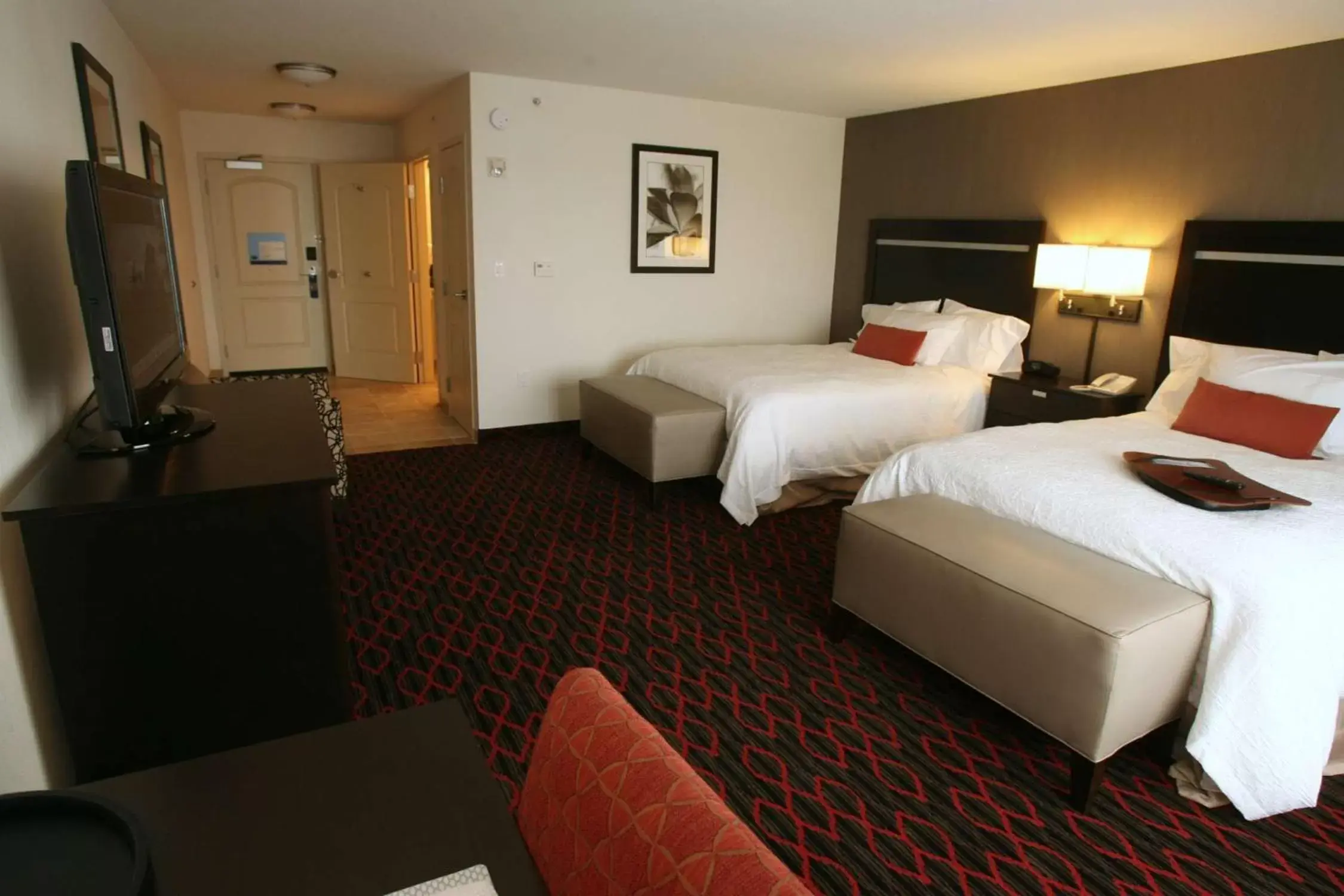 Bed in Hampton Inn & Suites Red Deer