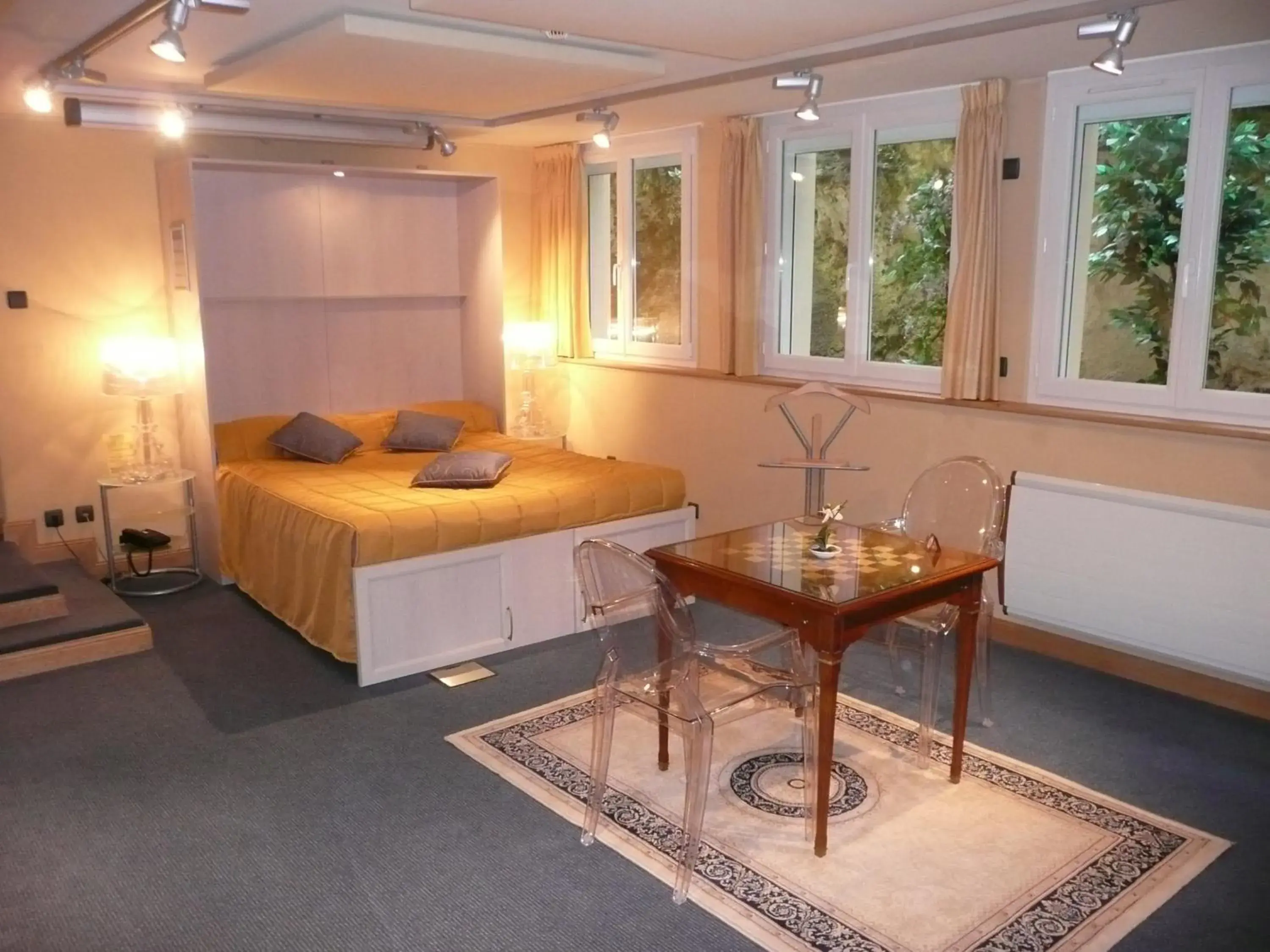 Bedroom in Hotel De Clisson Saint Brieuc