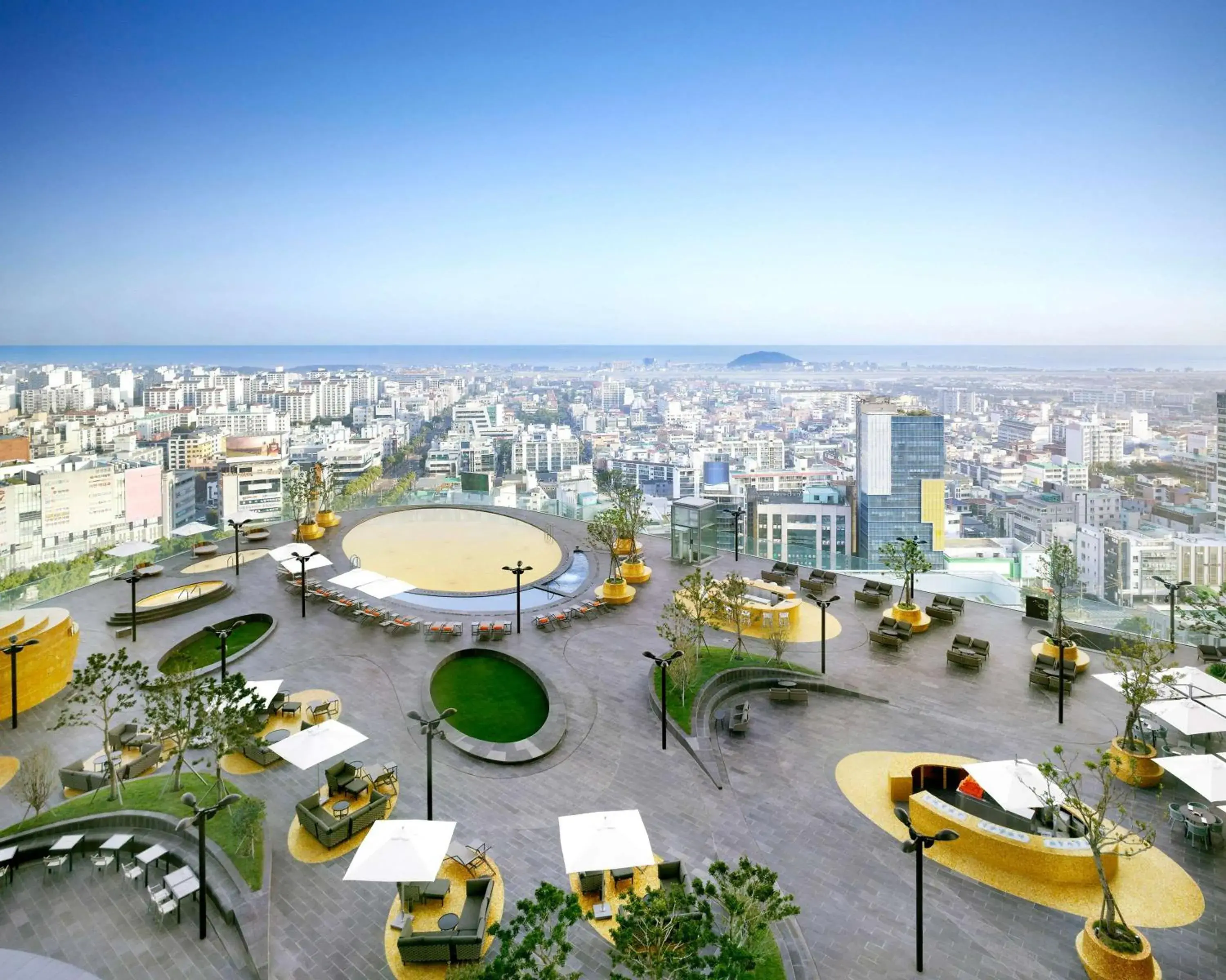 Swimming pool in Grand Hyatt Jeju