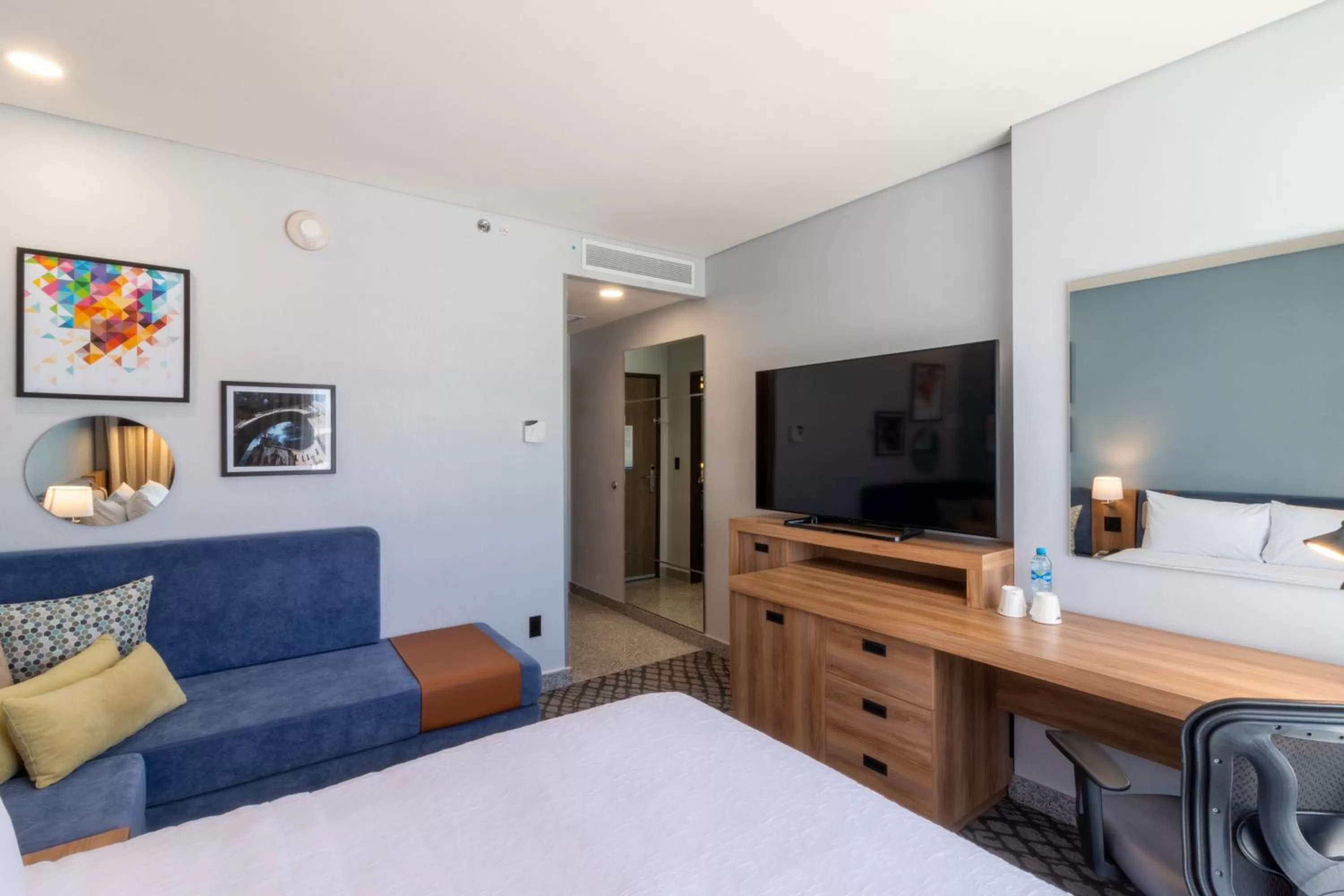 TV and multimedia, Bed in Hampton by Hilton Aguascalientes Downtown