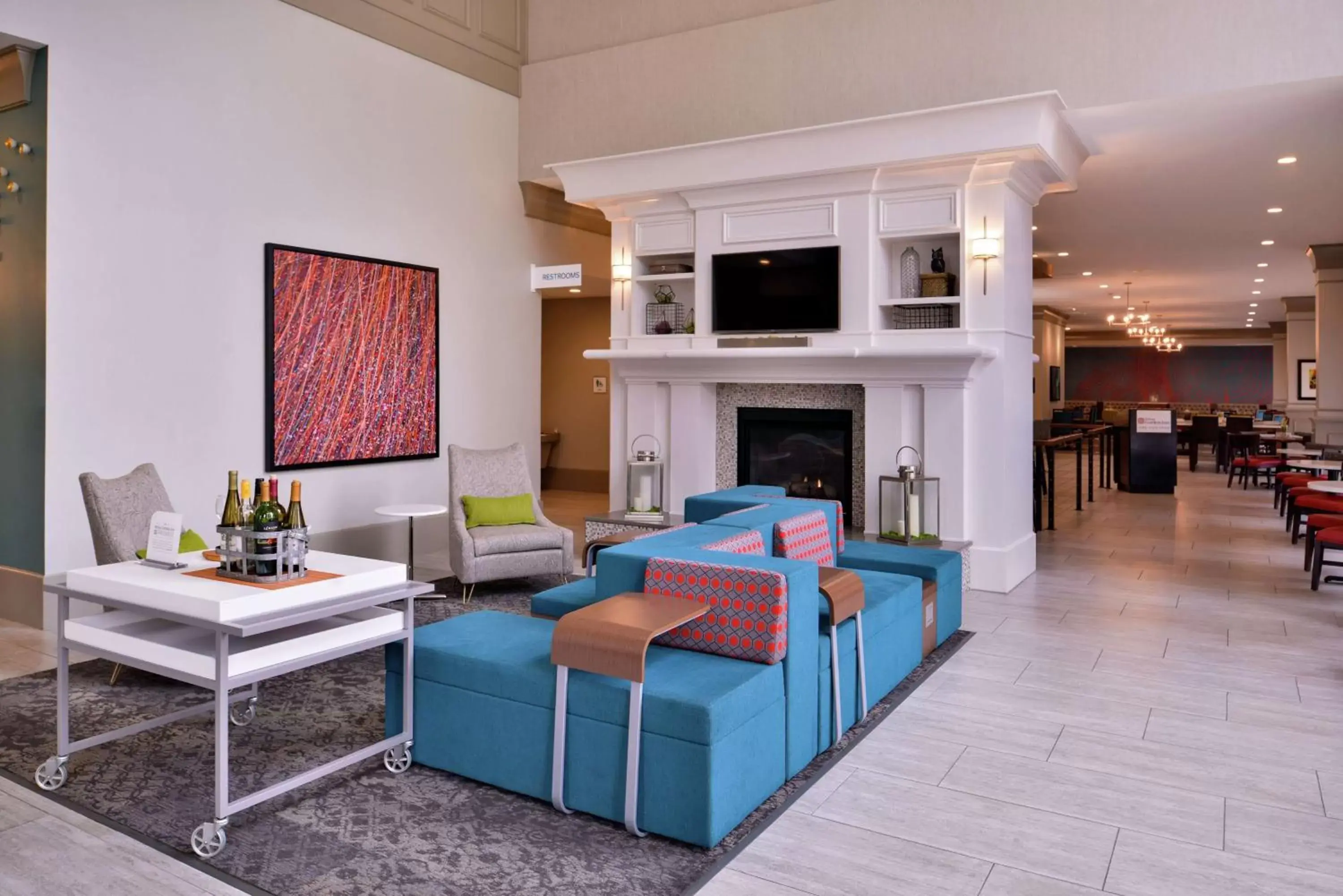 Dining area, Seating Area in Hilton Garden Inn Terre Haute