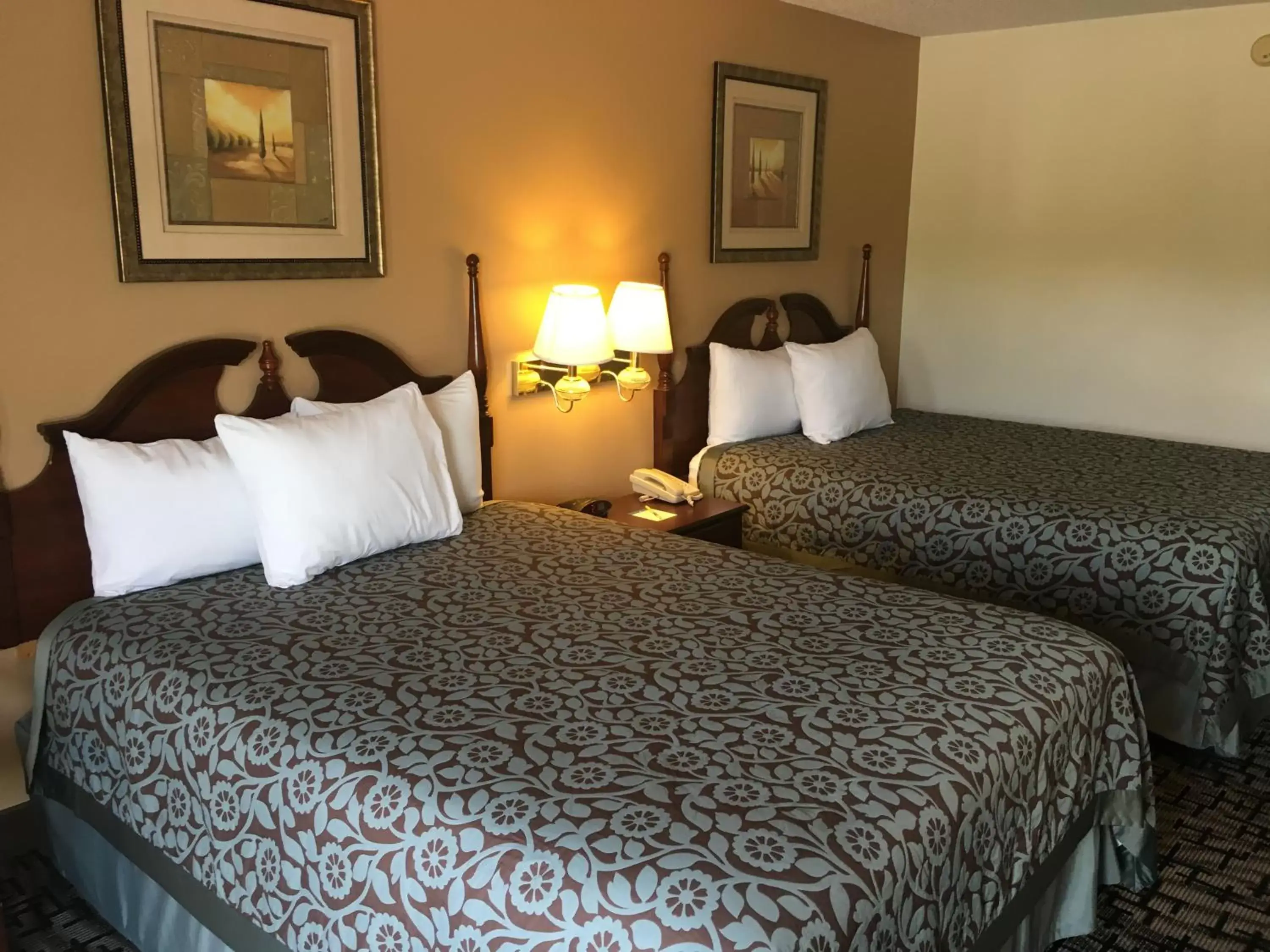 Bed in Days Inn by Wyndham Picayune