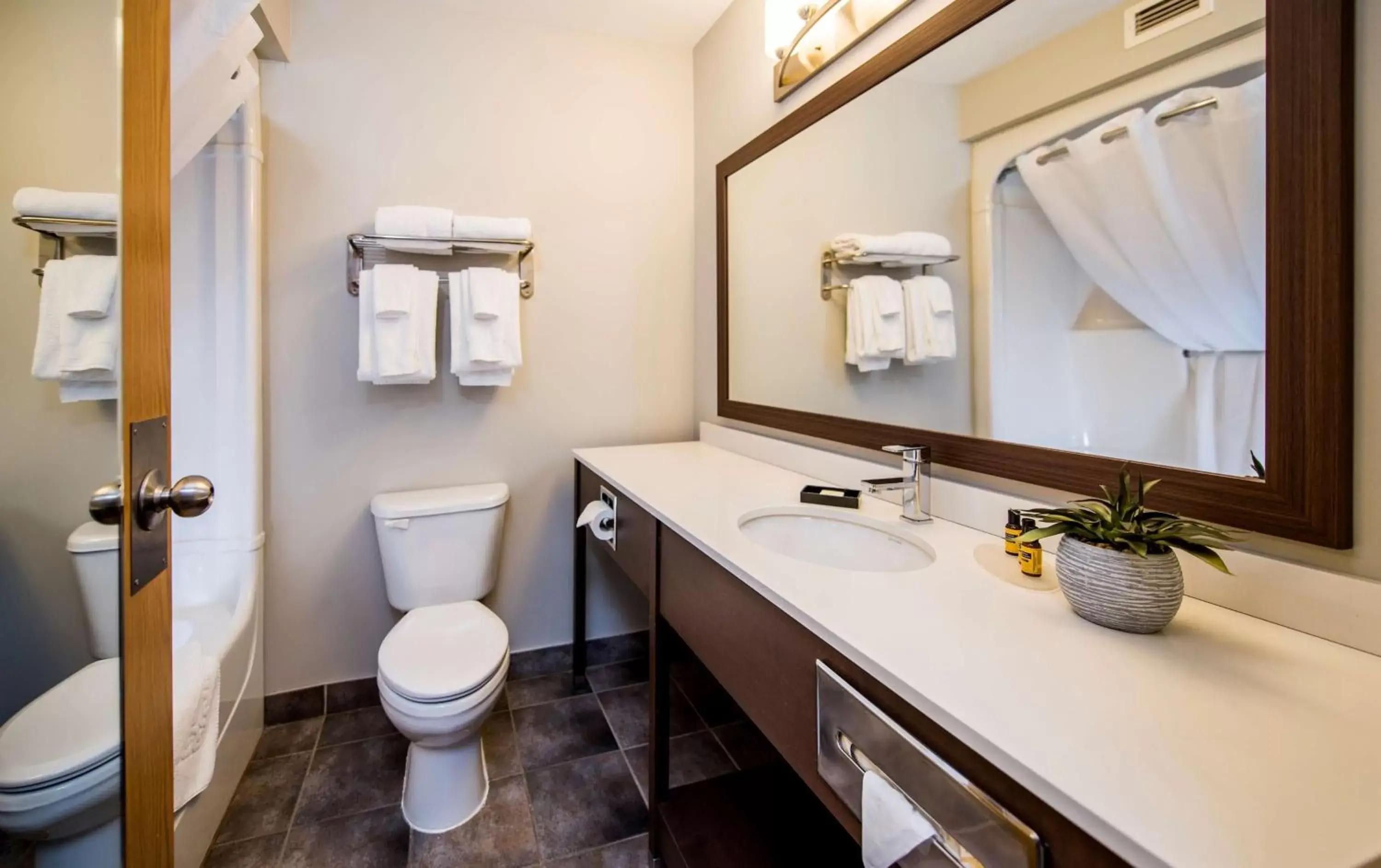 Photo of the whole room, Bathroom in Best Western Plus Moncton