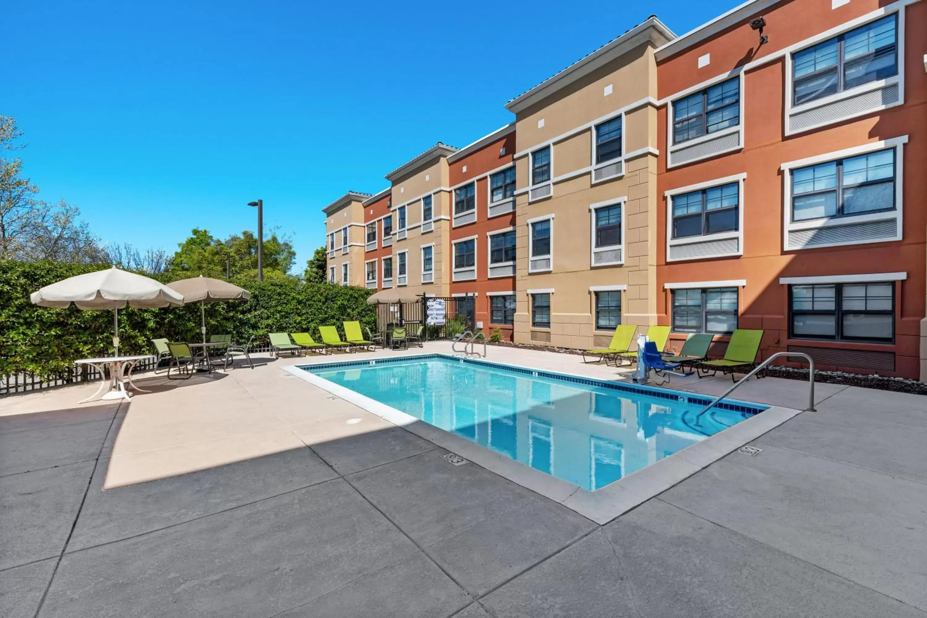 Swimming Pool in Extended Stay America Suites - Fremont - Newark