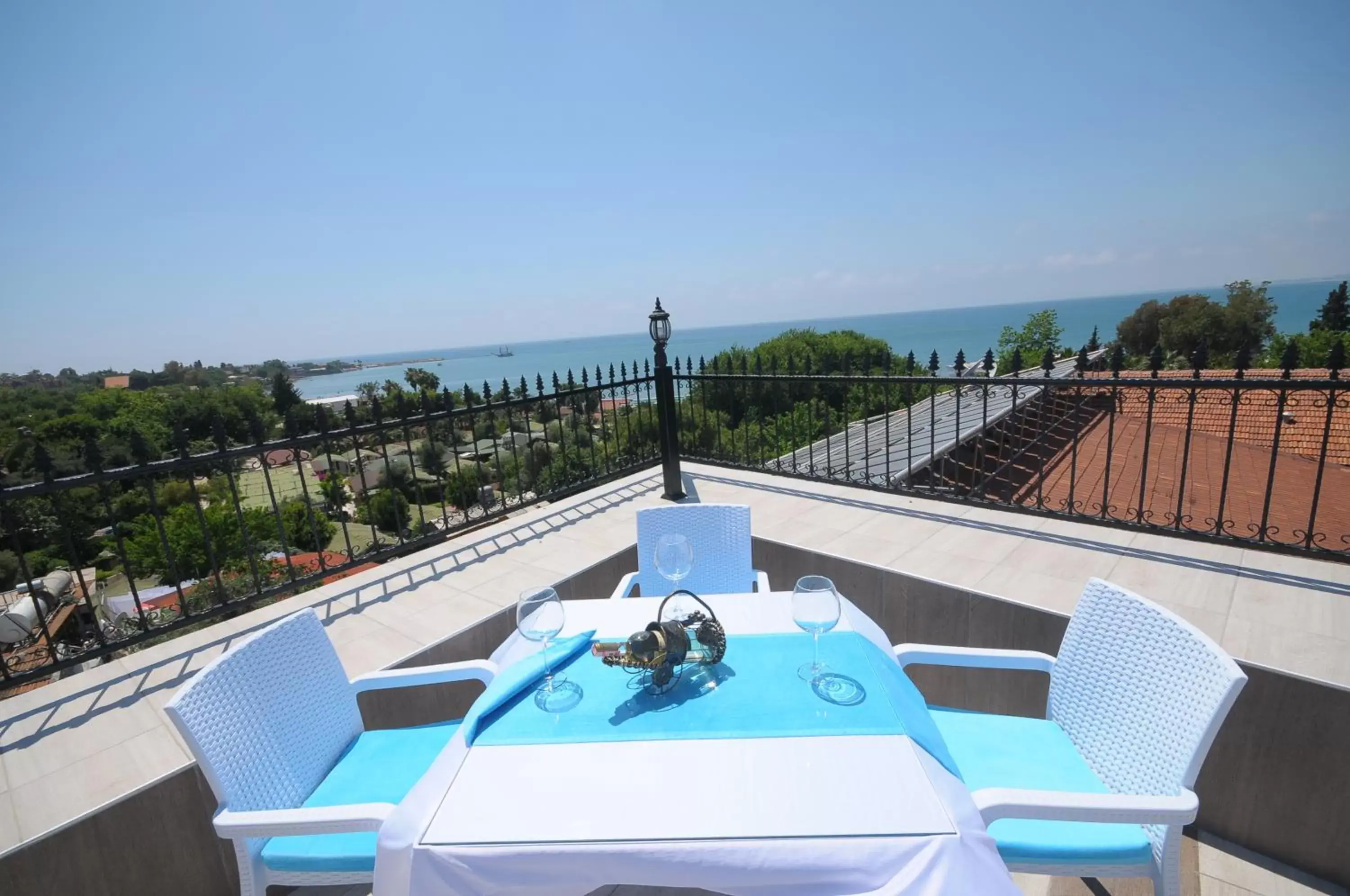 Restaurant/places to eat in Aura Boutique Hotel Restaurant/places to eat in Aura Boutique Hotel