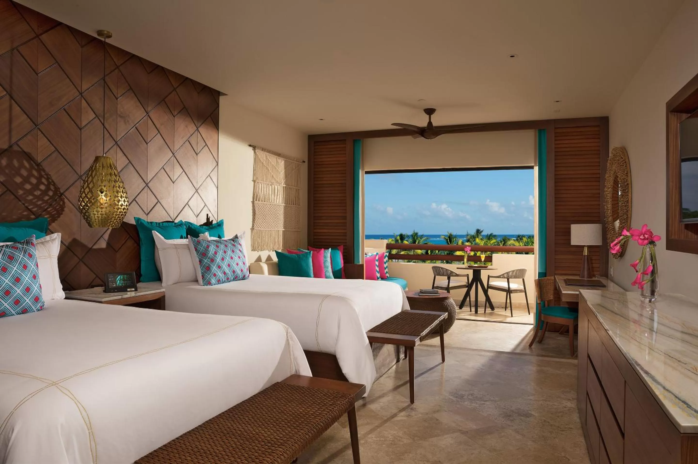Bed in Secrets Maroma Beach Riviera Cancun - Adults only