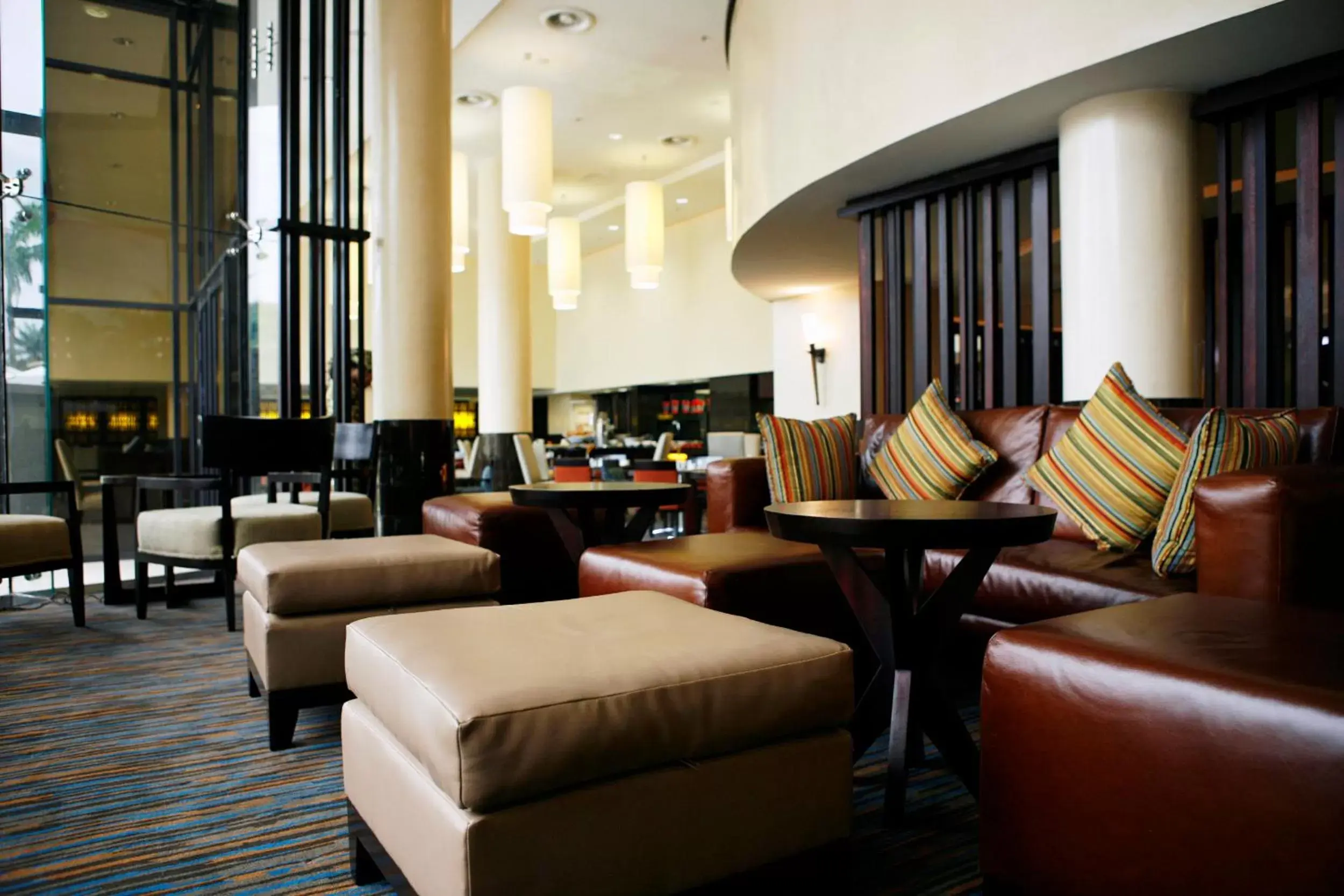 Lounge or bar, Seating Area in Mövenpick Hotel Ikoyi Lagos