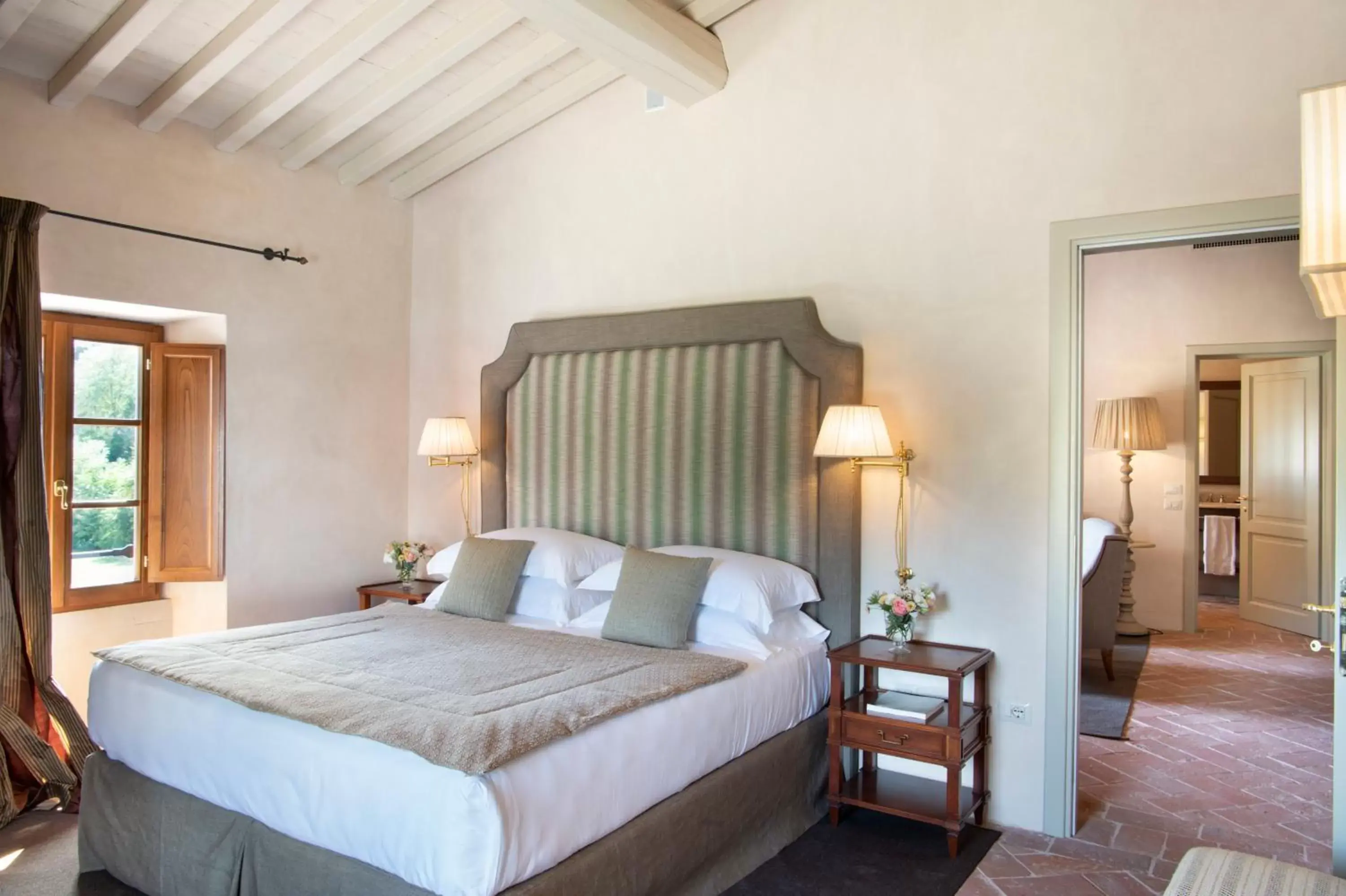 Bed in VIESCA Suites & Villas Il Borro Toscana