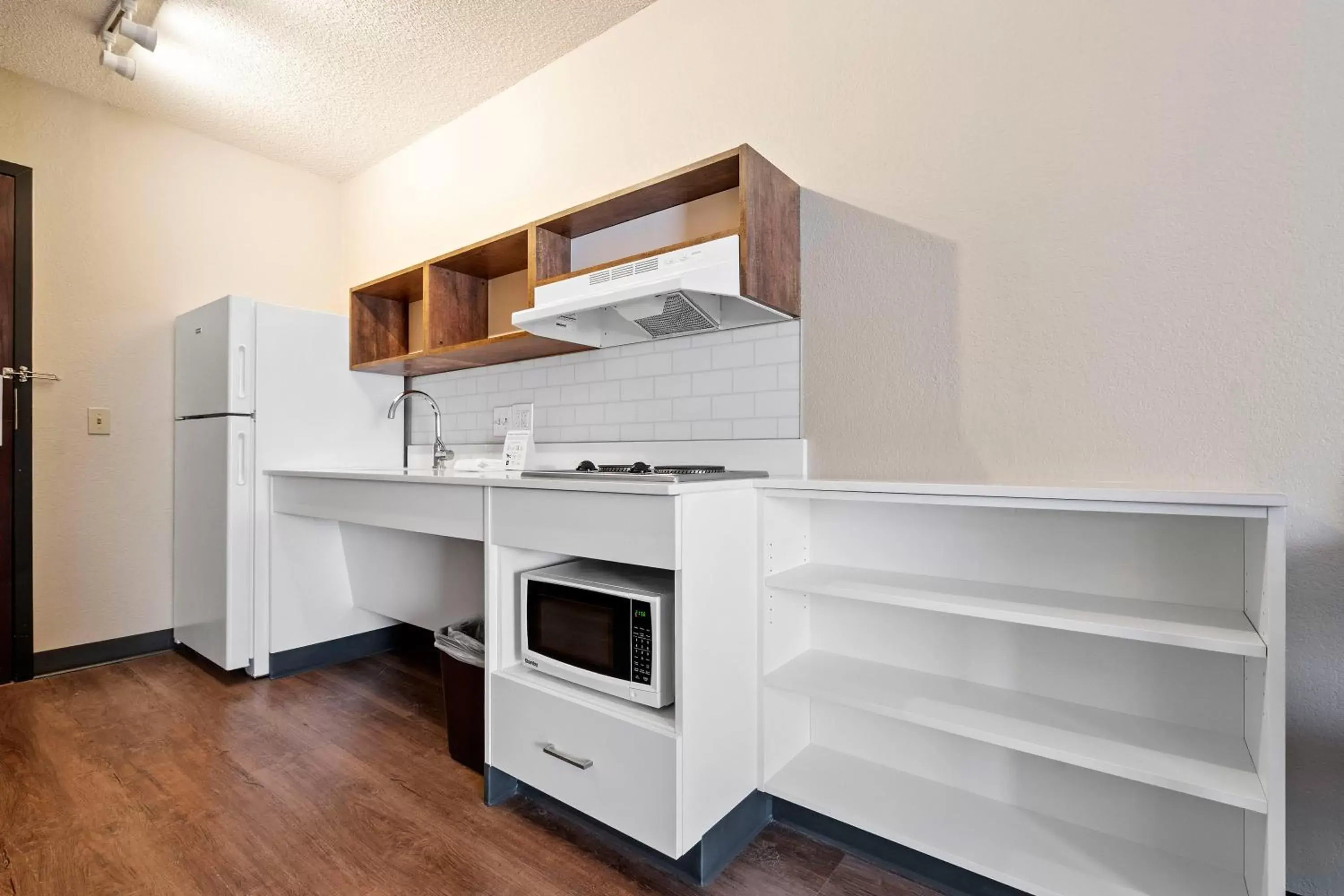 Kitchen or kitchenette, Kitchen/Kitchenette in Extended Stay America Premier Suites - Seattle - Bellevue - Downtown