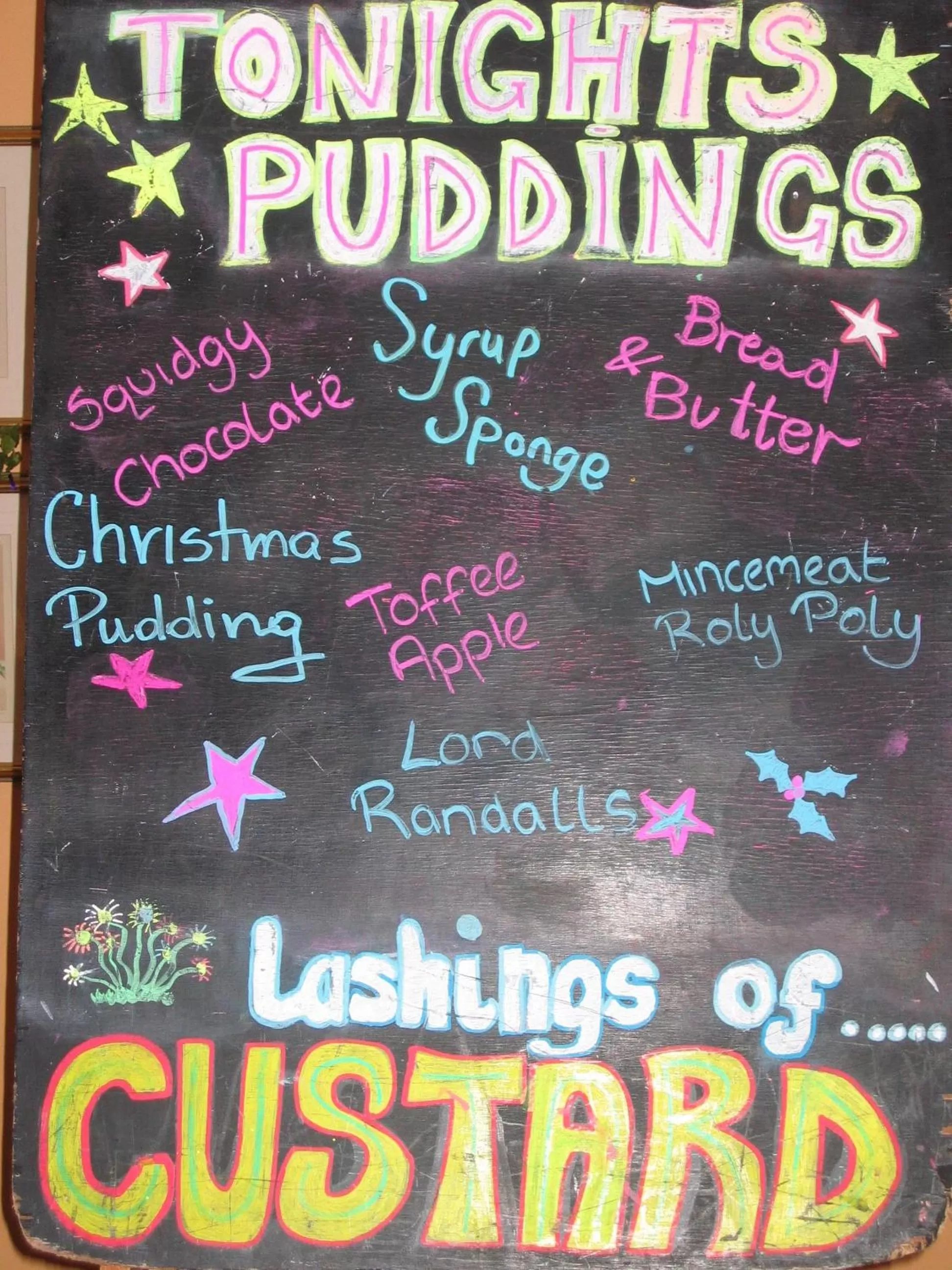 Entertainment in Three Ways House Hotel