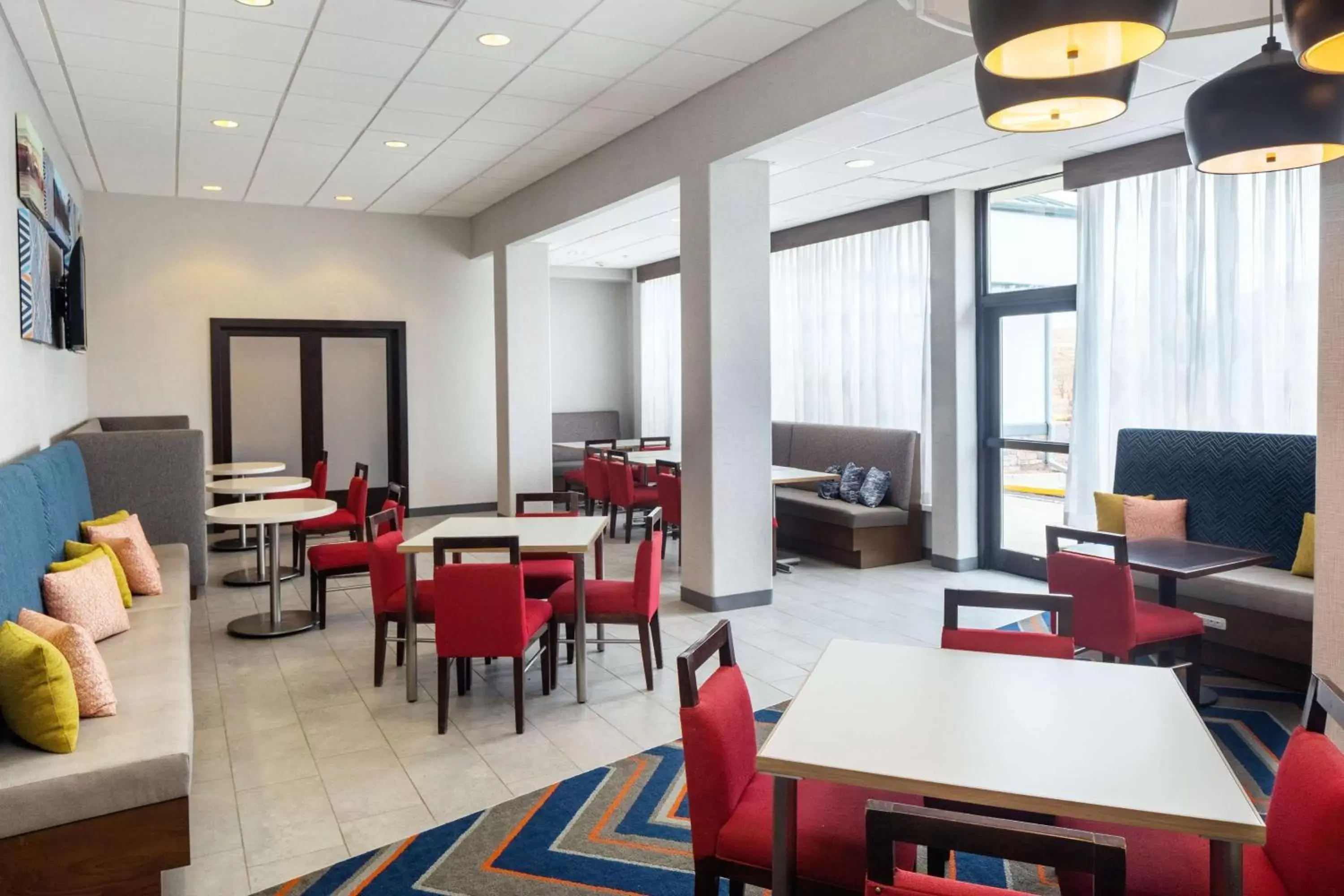 Lobby or reception, Restaurant/Places to Eat in Hampton Inn & Suites Parker