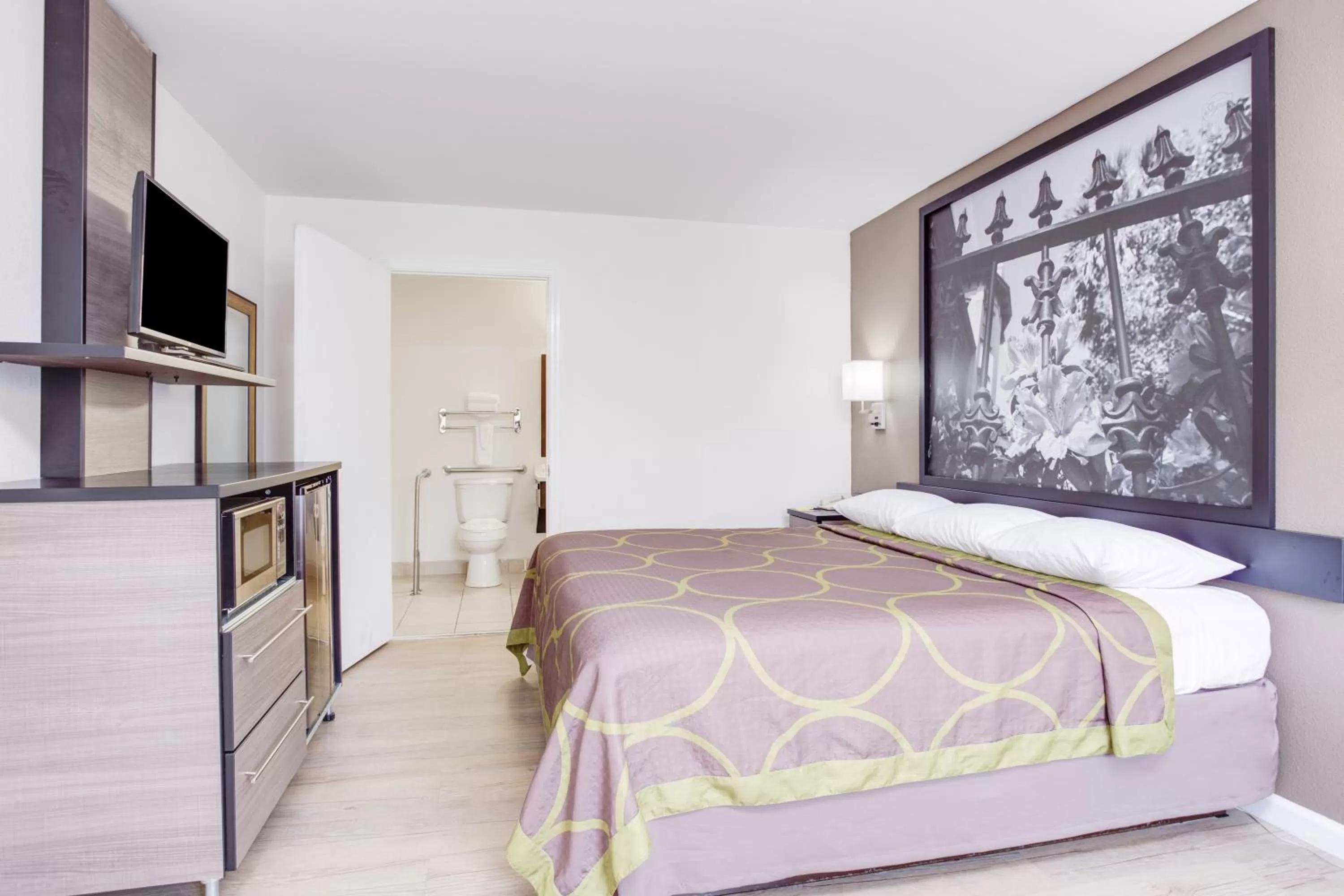 Bed in Super 8 by Wyndham Dalton